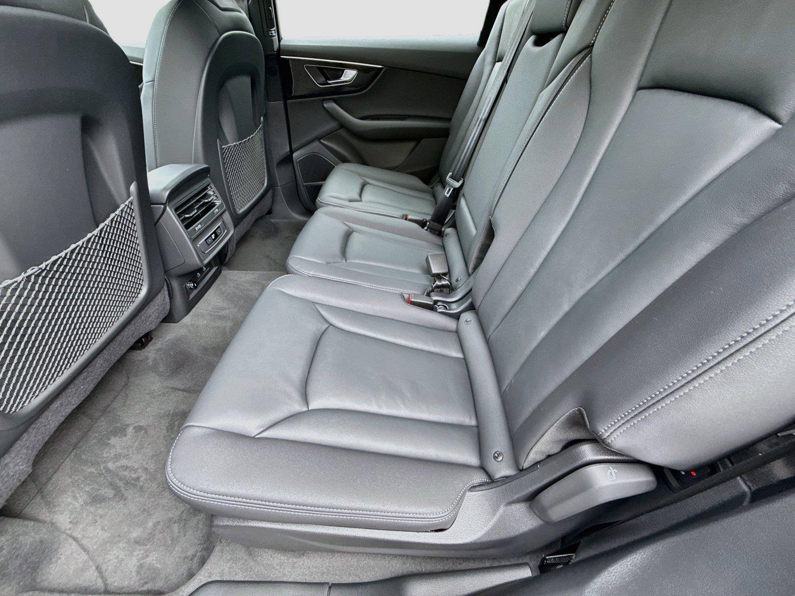 2026 Audi Q7 Premium