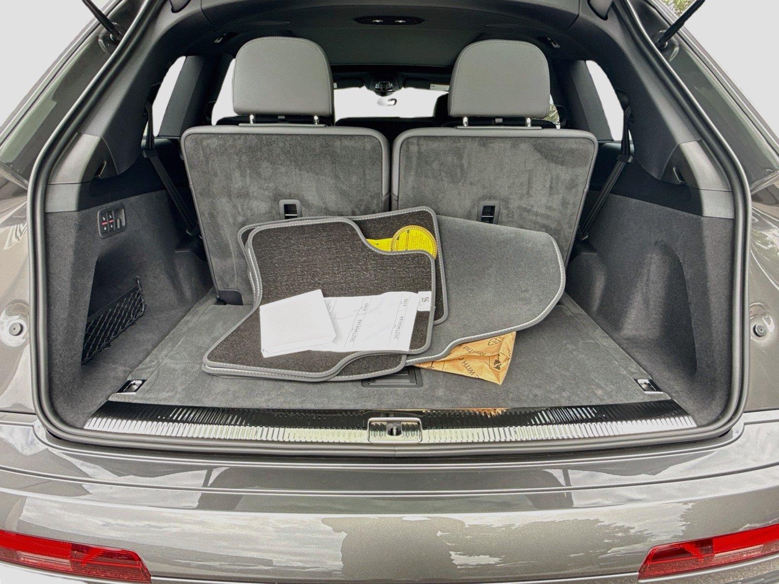 2026 Audi Q7 Premium