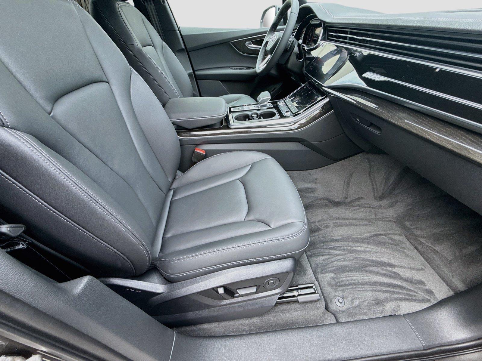 2026 Audi Q7 Premium