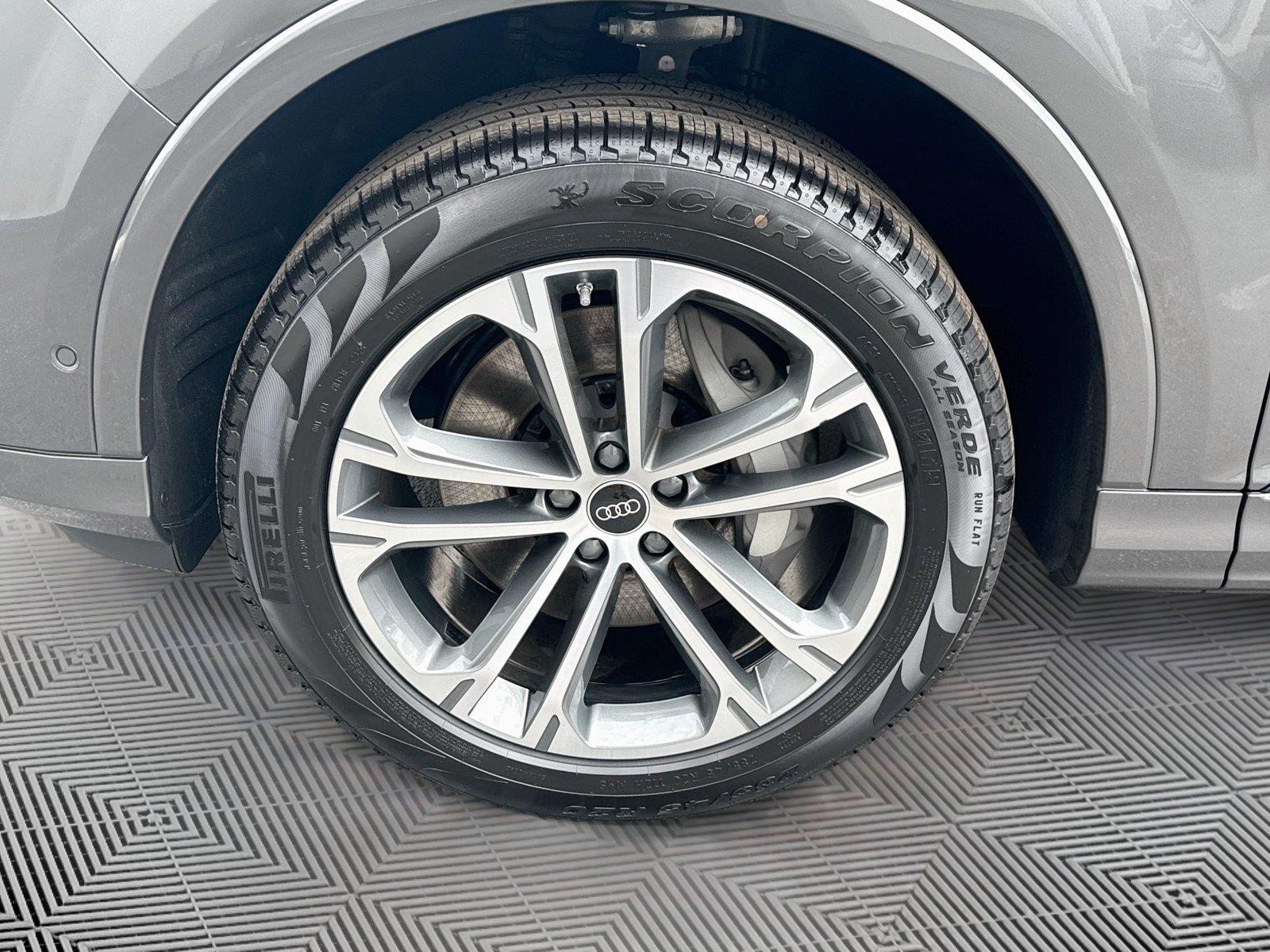 2026 Audi Q7 Premium