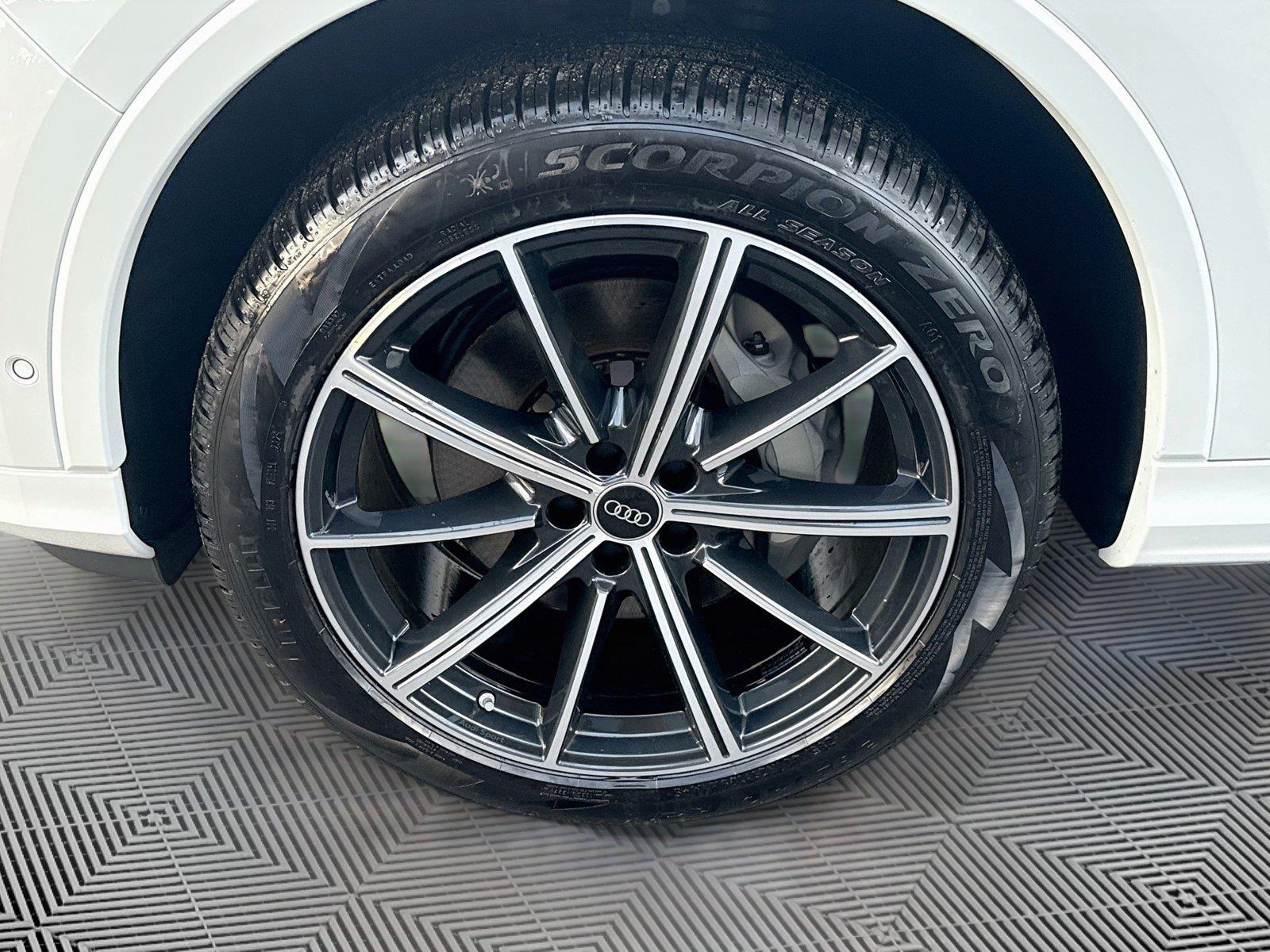 2026 Audi Q7 Premium Plus
