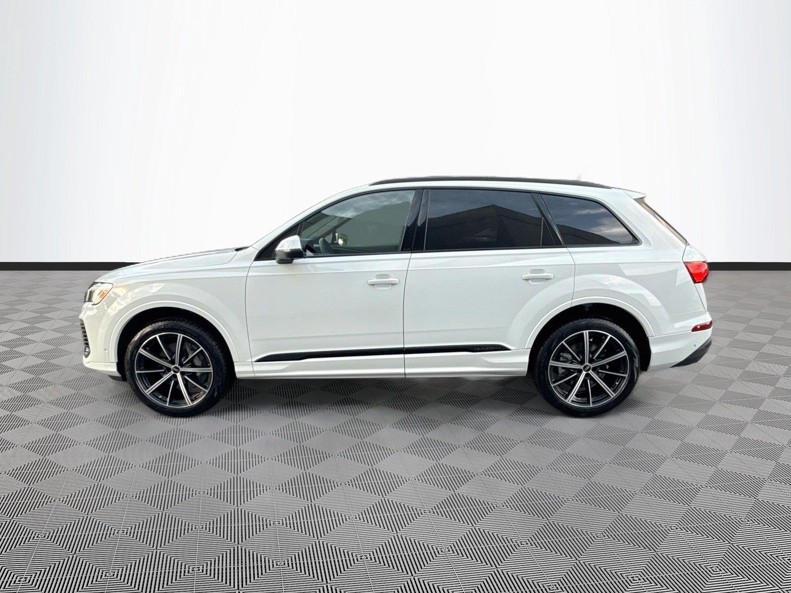 2026 Audi Q7 Premium Plus