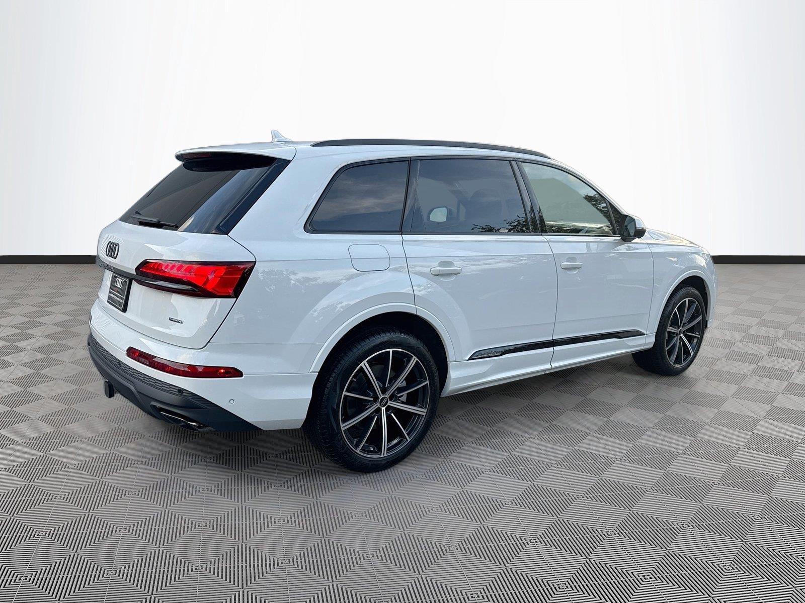 2026 Audi Q7 Premium Plus