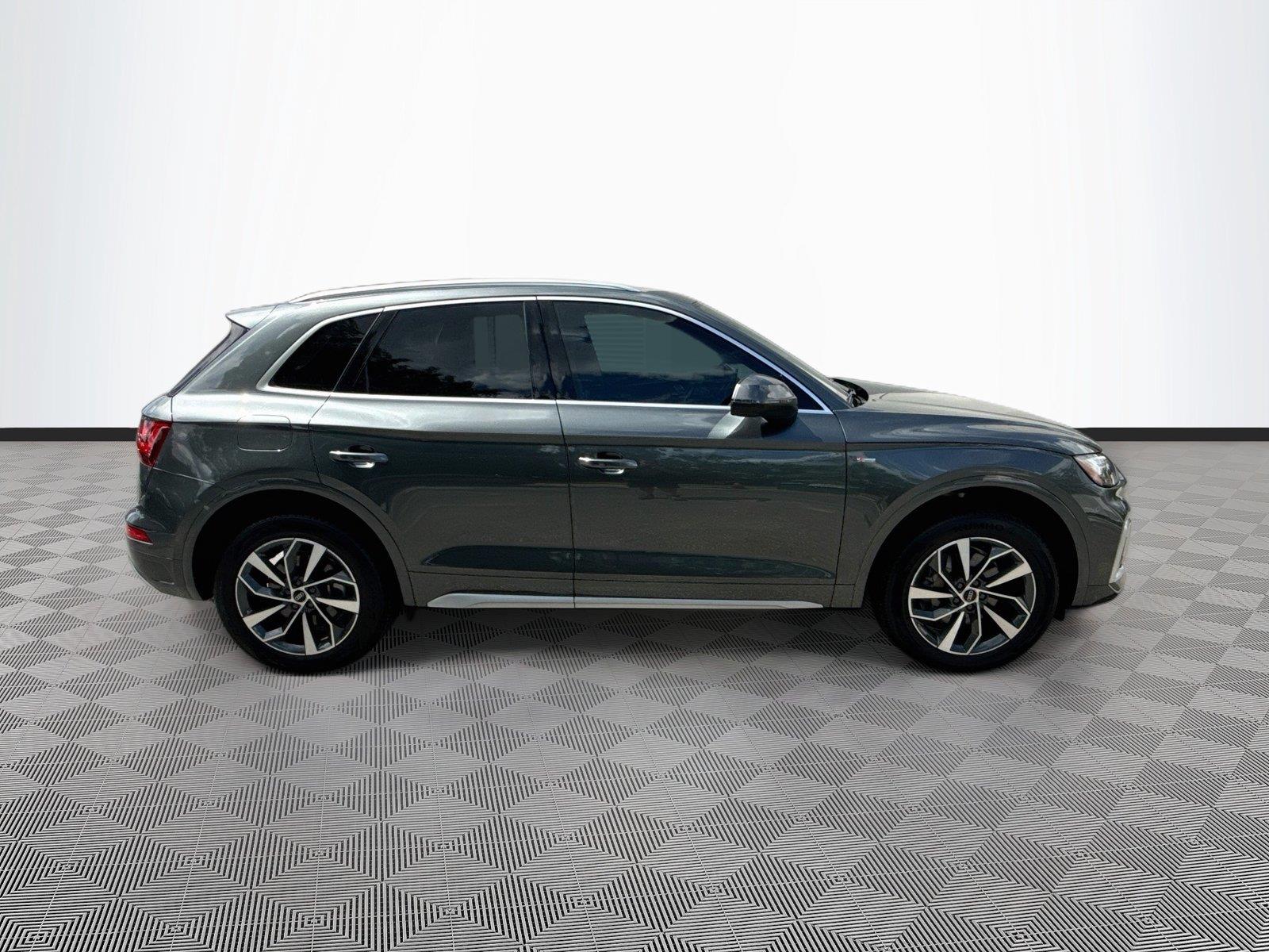 2024 Audi Q5 S line Premium Plus