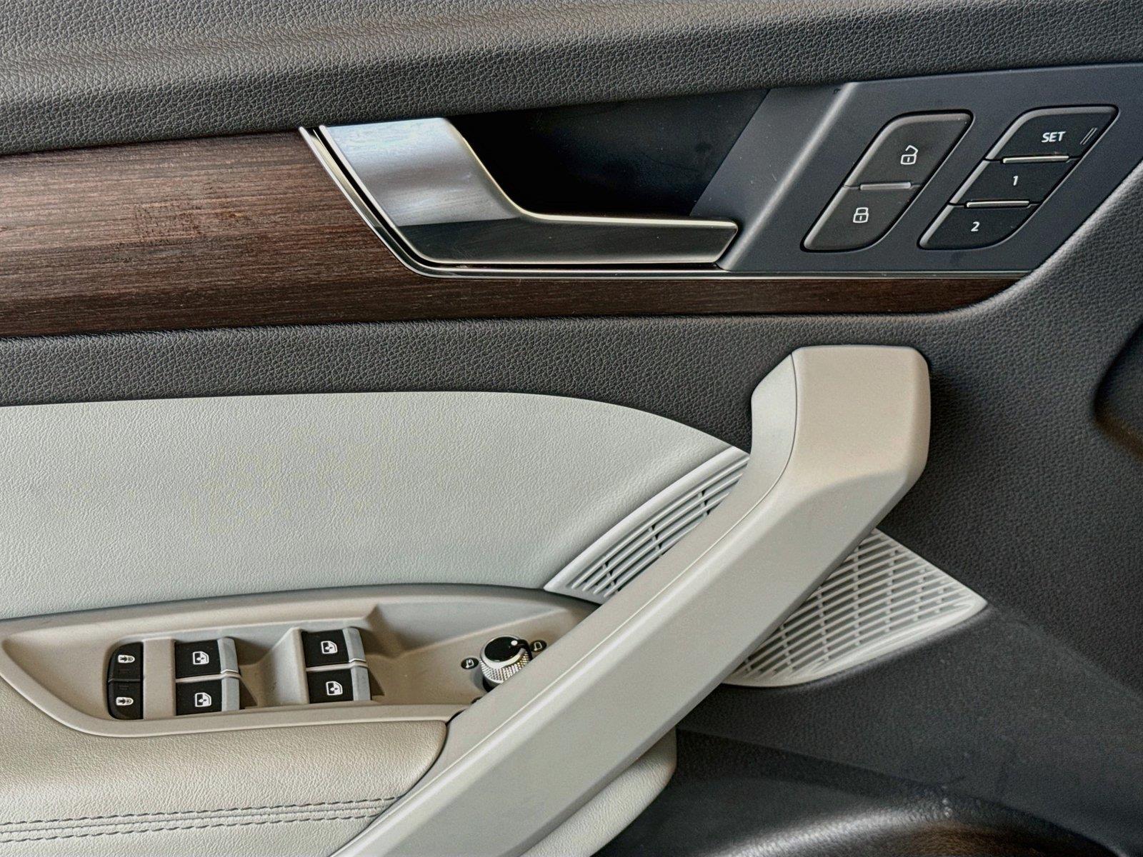 2024 Audi Q5 S line Premium Plus