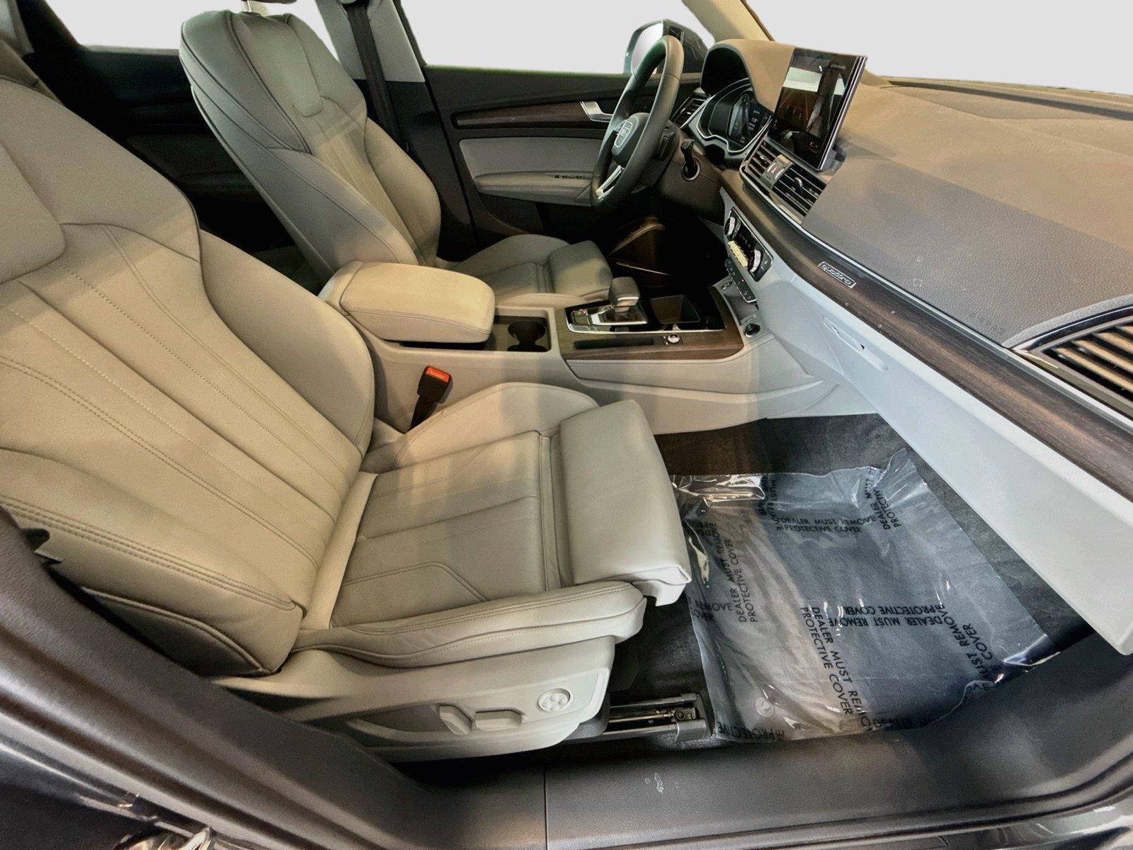 2024 Audi Q5 S line Premium Plus