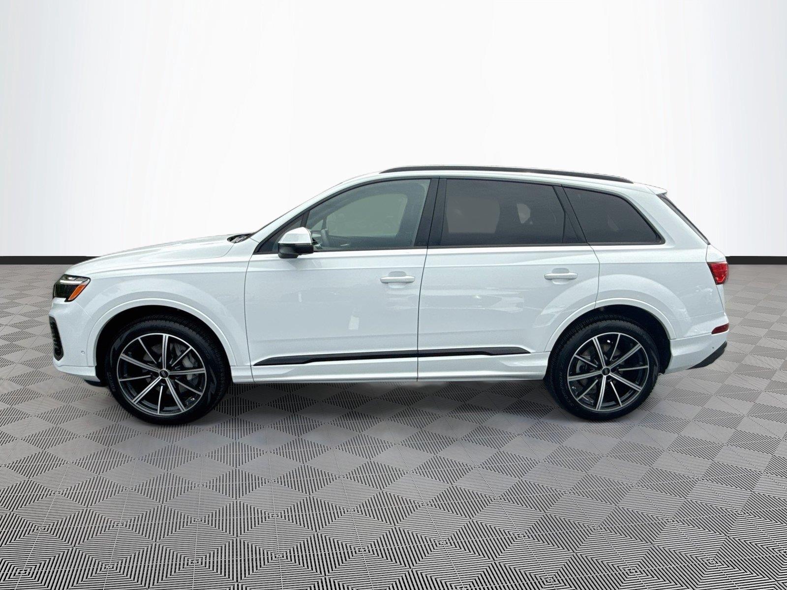 2026 Audi Q7 Premium Plus