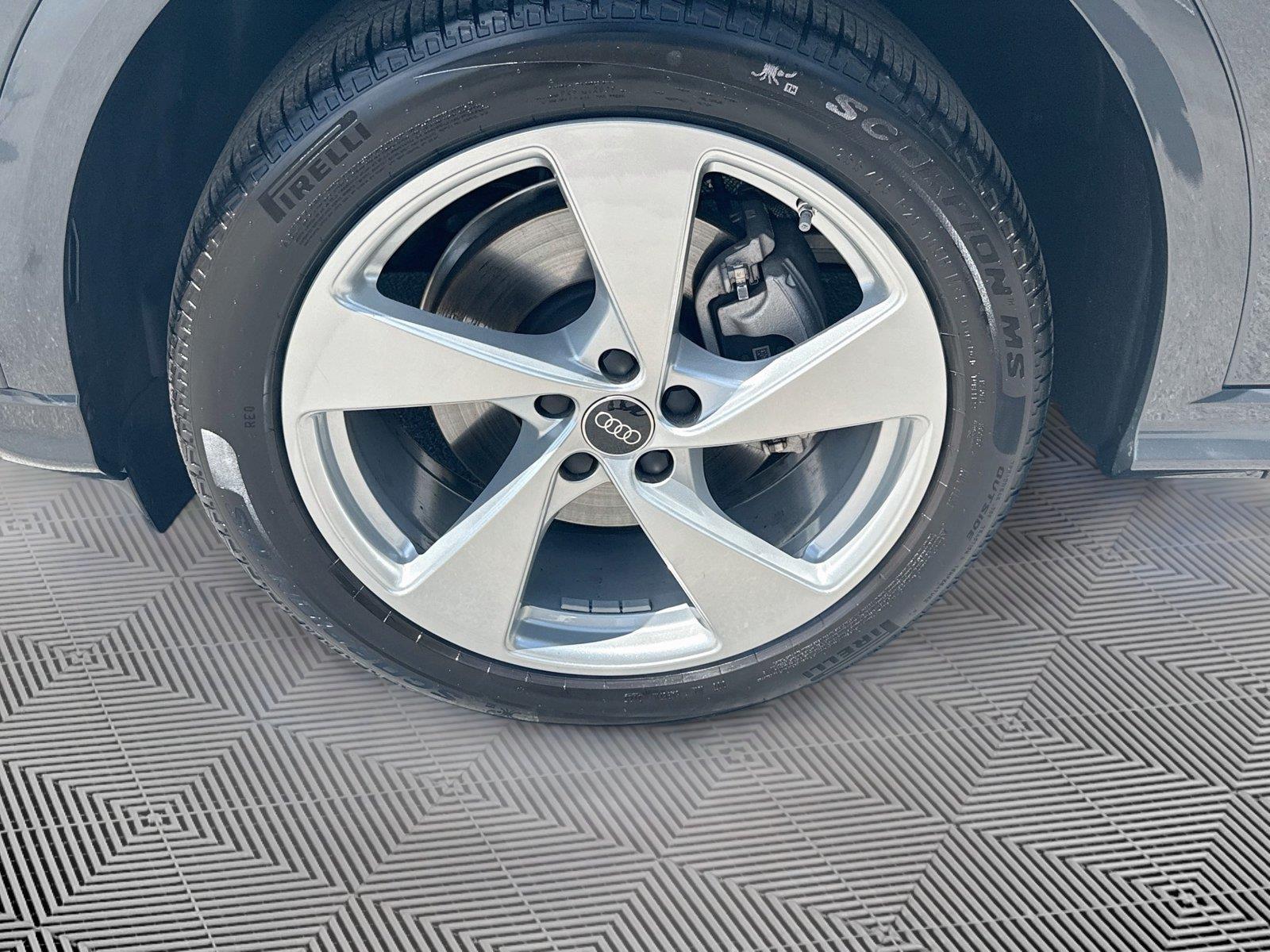 2025 Audi Q5 Premium Plus