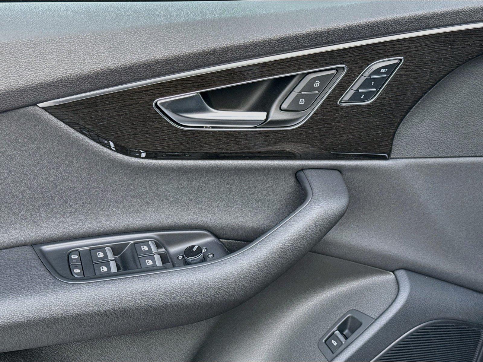 2026 Audi Q7 Premium