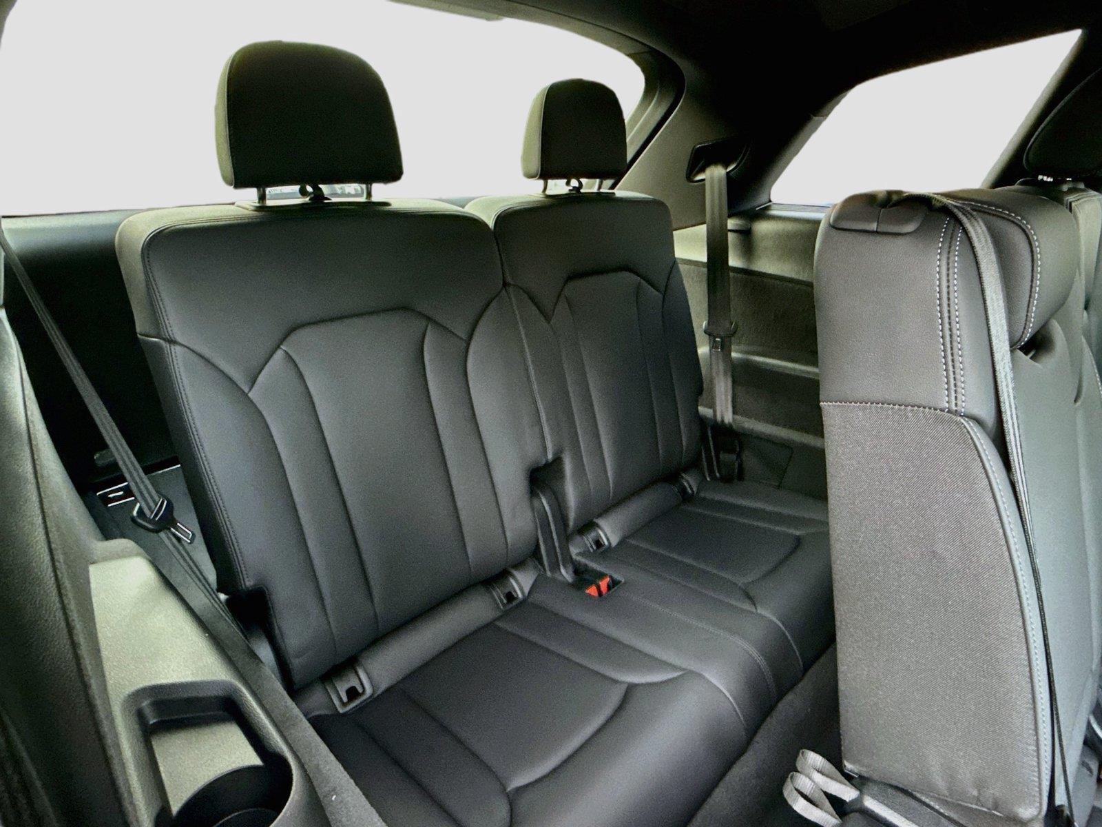 2026 Audi Q7 Premium