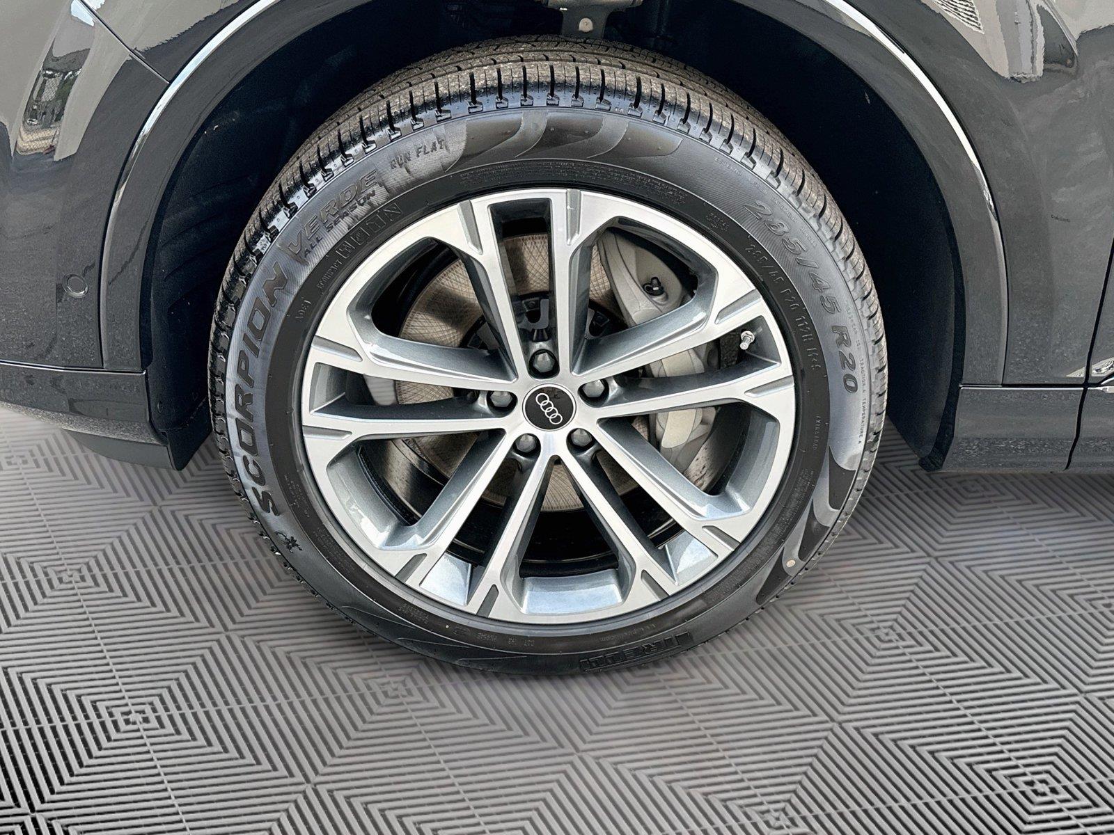 2026 Audi Q7 Premium