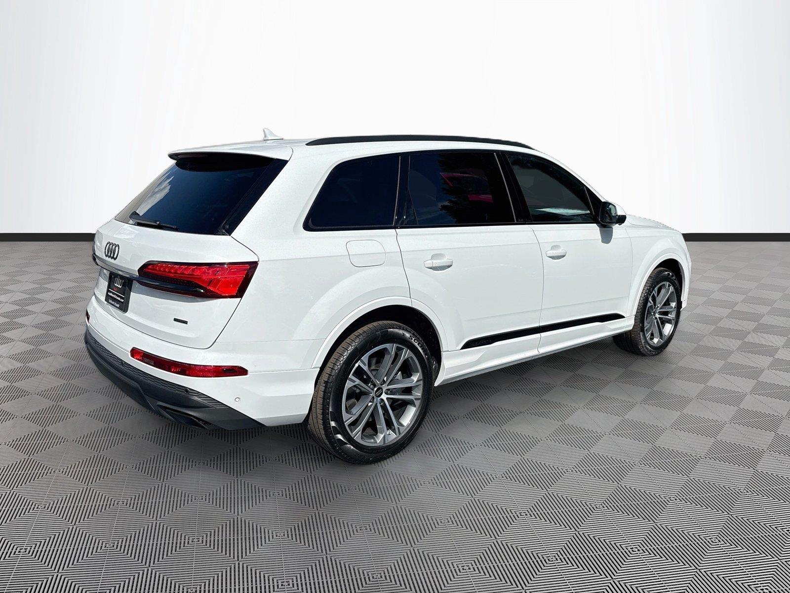 2026 Audi Q7 Premium