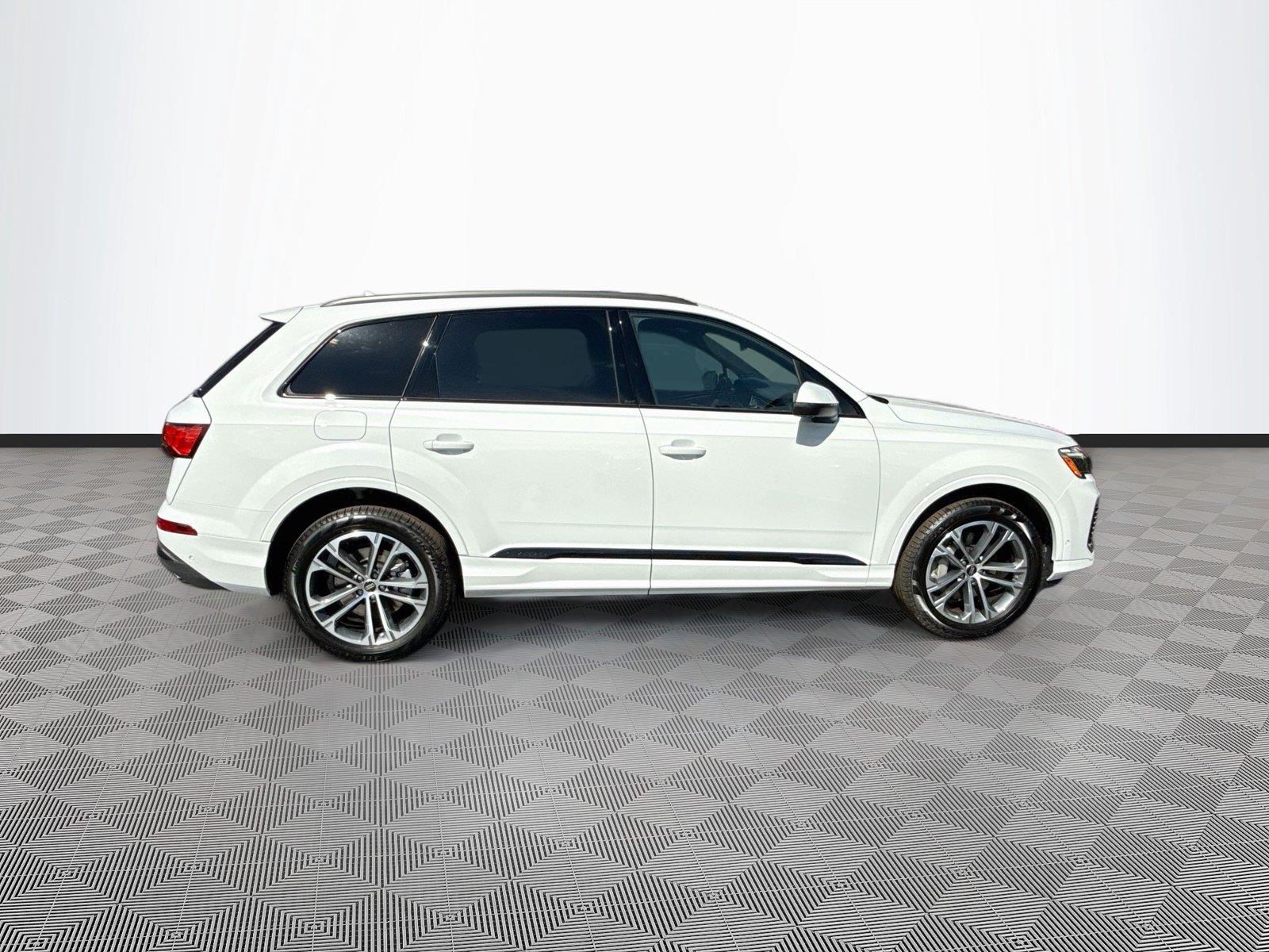 2026 Audi Q7 Premium