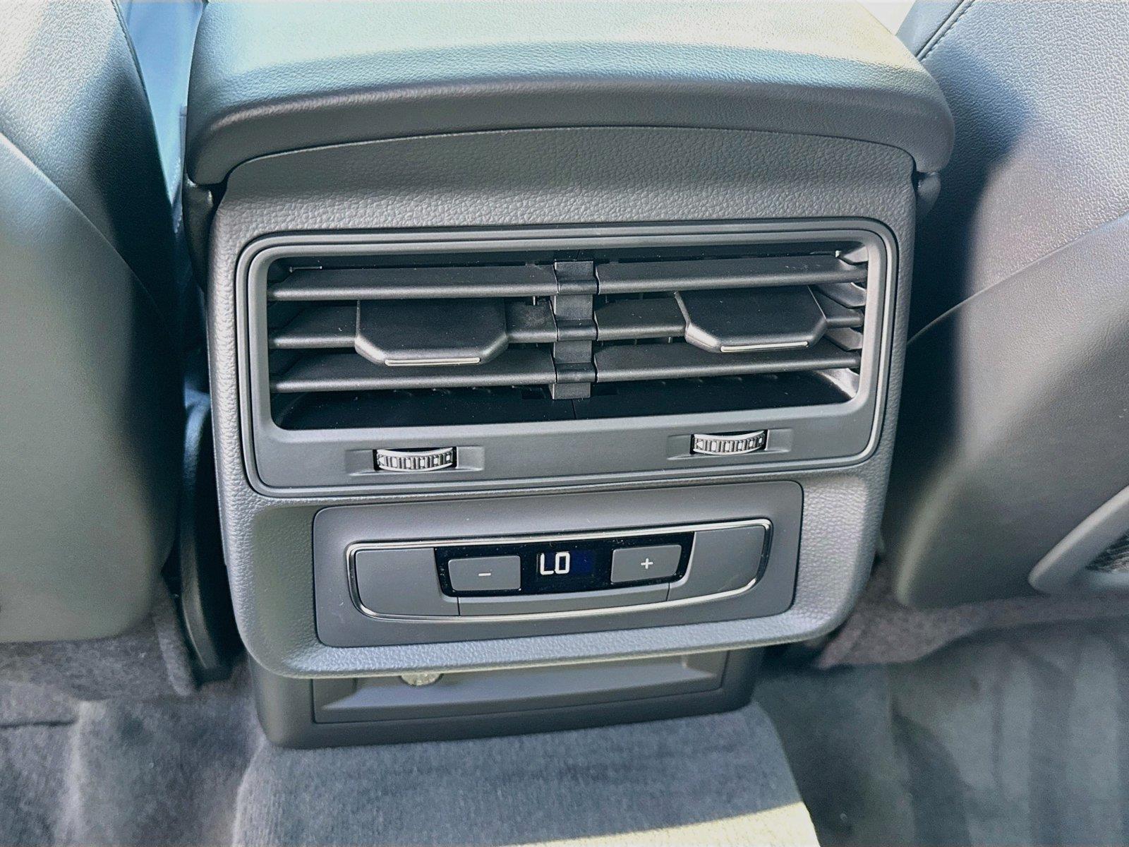 2026 Audi Q7 Premium