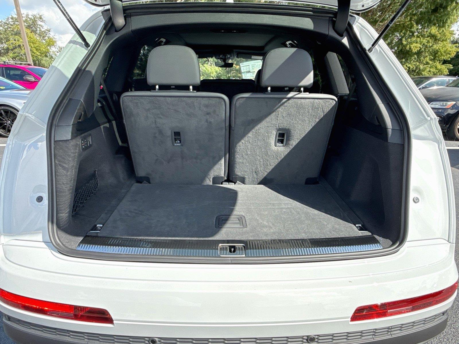 2026 Audi Q7 Premium