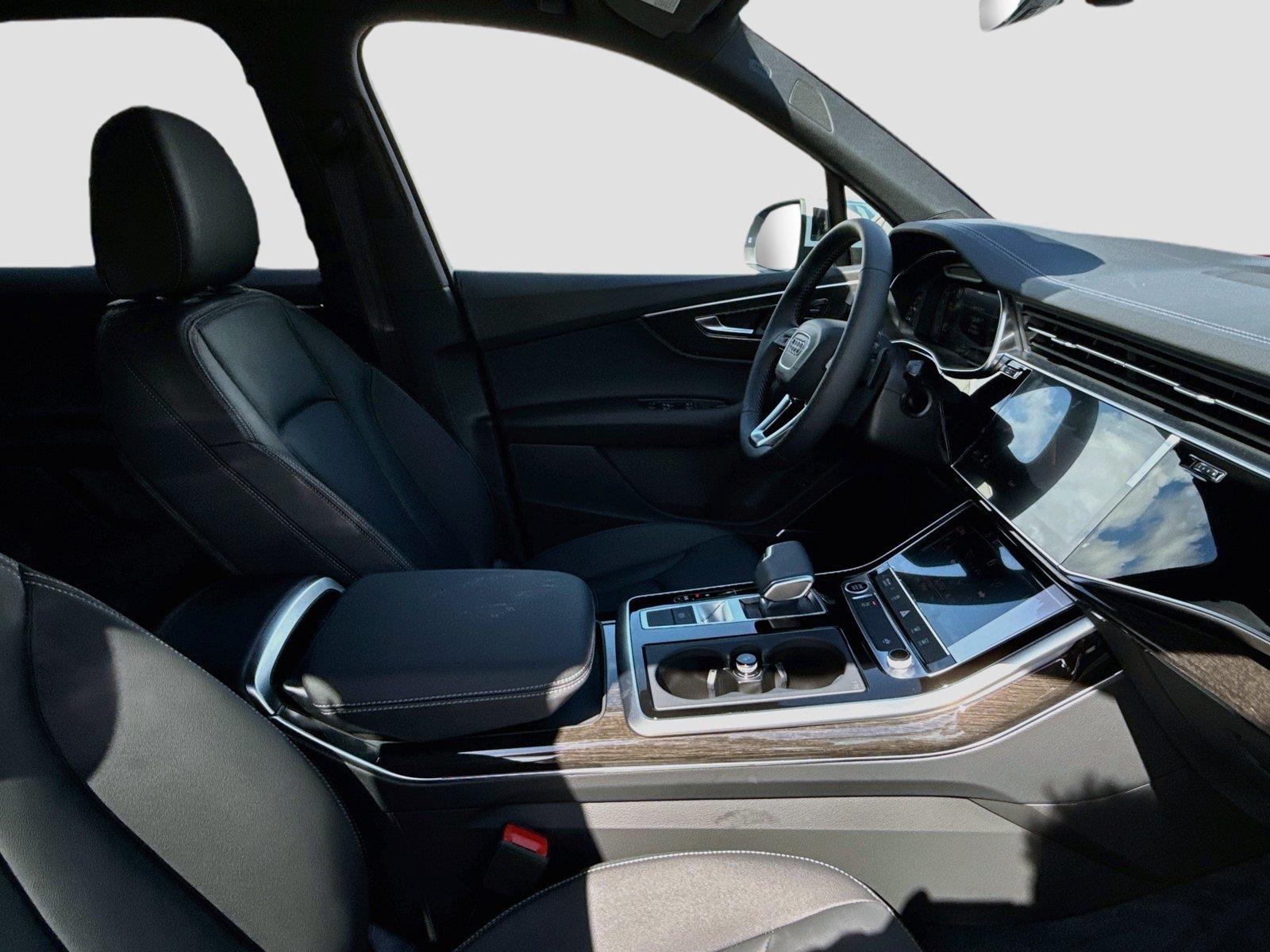 2026 Audi Q7 Premium