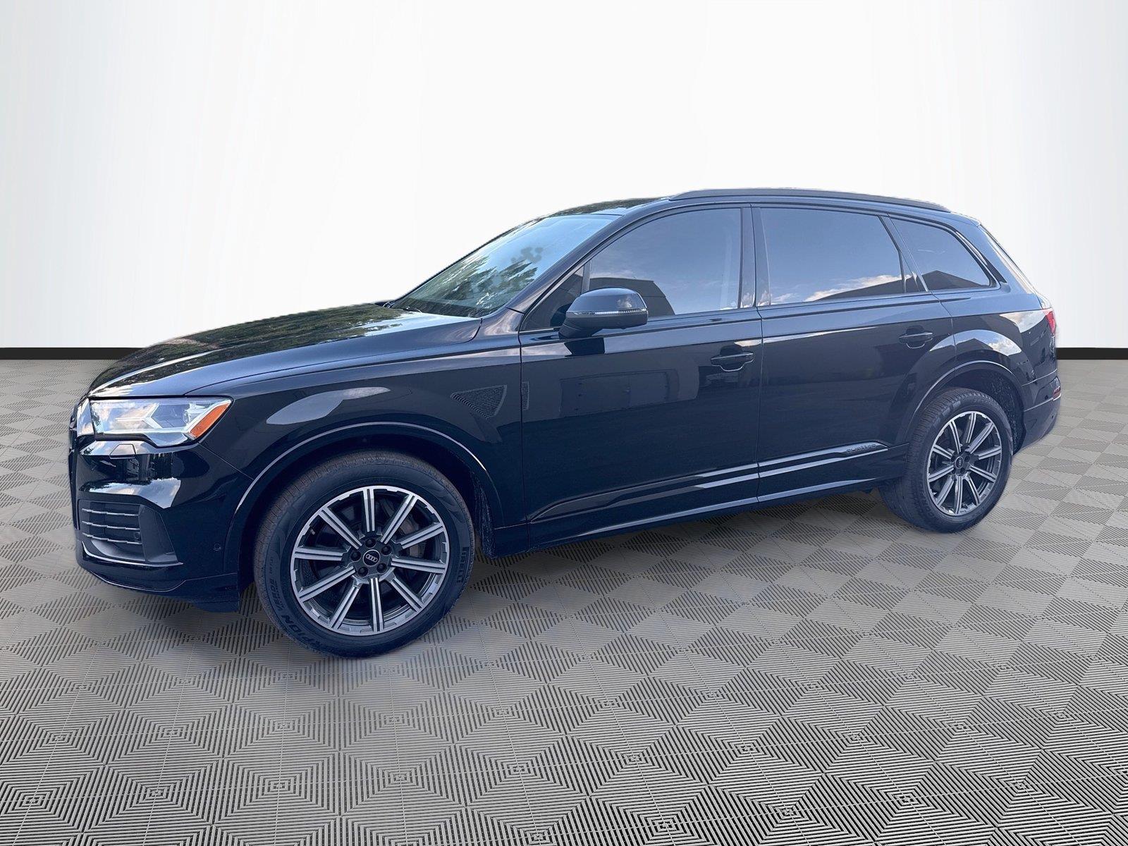 2023 Audi Q7 Premium Plus