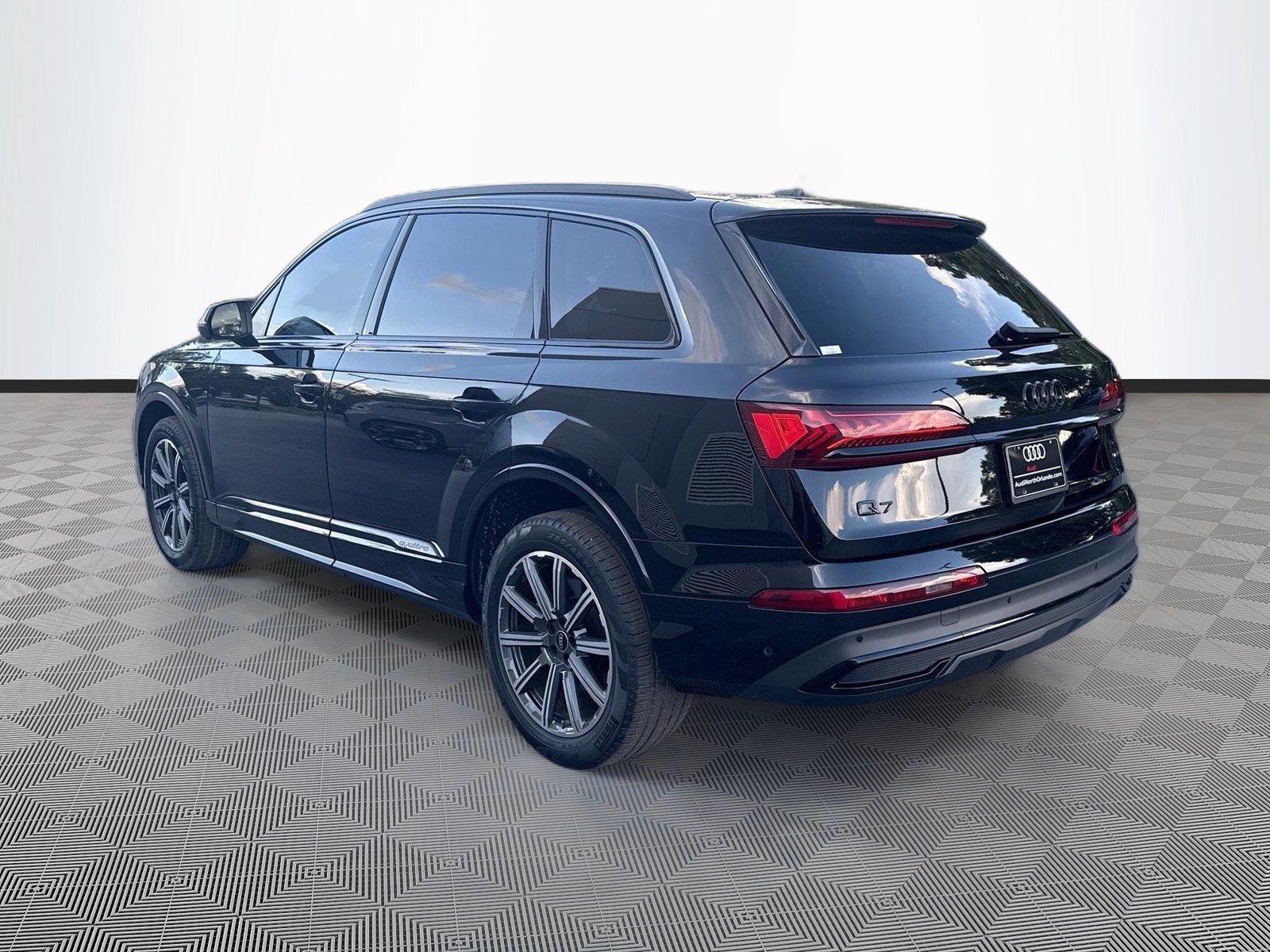 2023 Audi Q7 Premium Plus