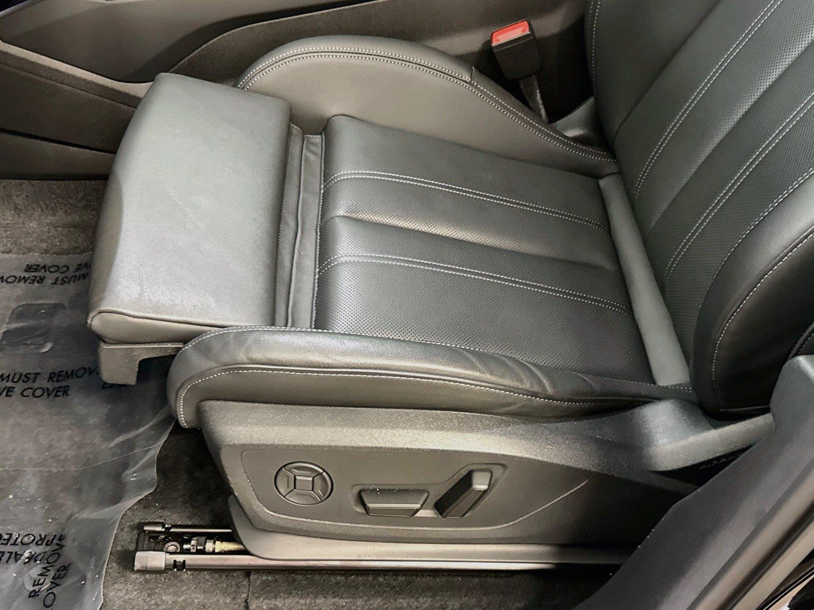 2025 Audi Q6 e-tron Premium Plus