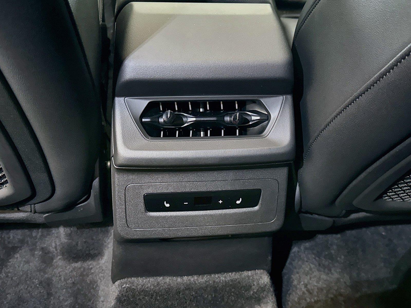 2025 Audi Q6 e-tron Premium Plus
