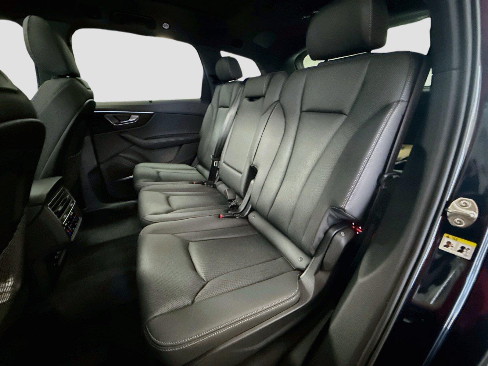2026 Audi Q7 Premium Plus