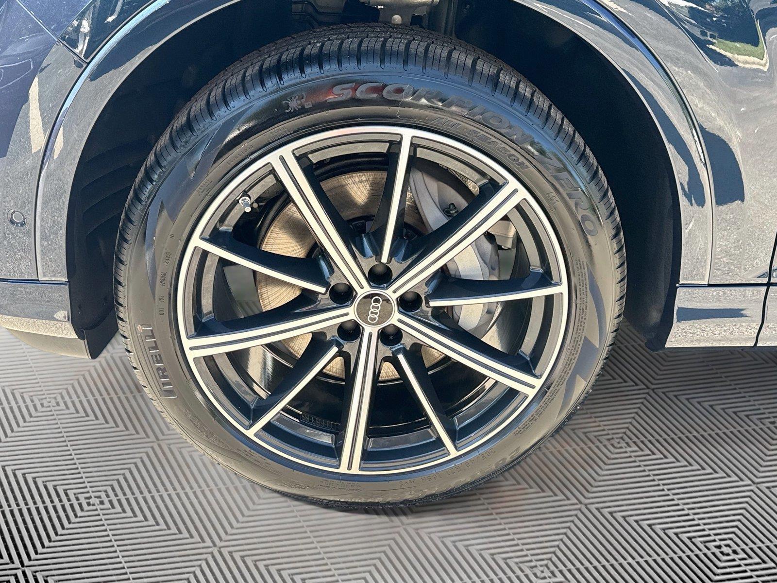 2026 Audi Q7 Premium Plus