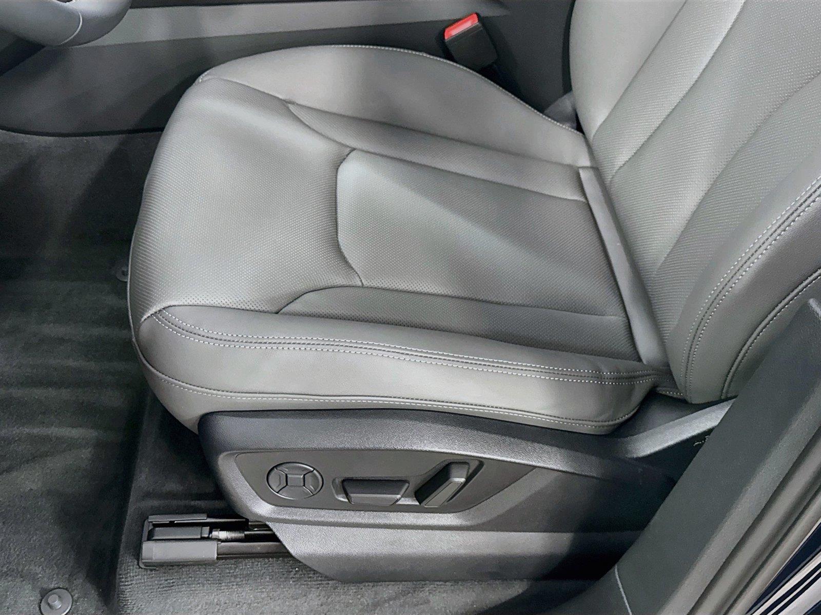 2026 Audi Q7 Premium Plus
