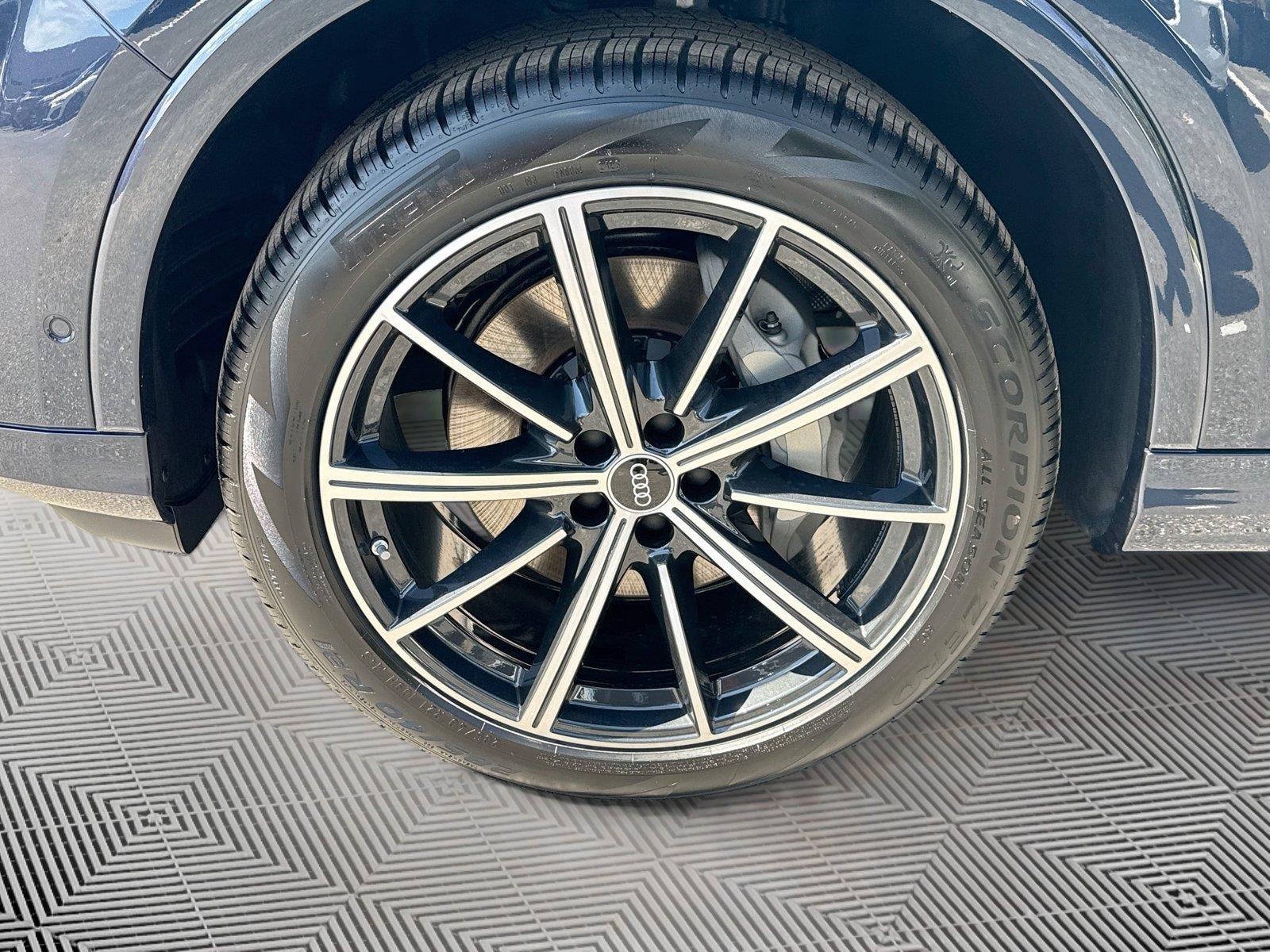 2026 Audi Q7 Premium Plus