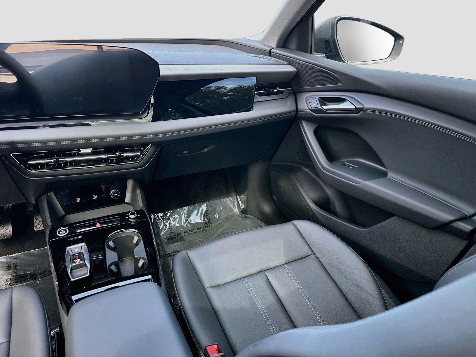 2025 Audi Q6 e-tron Premium