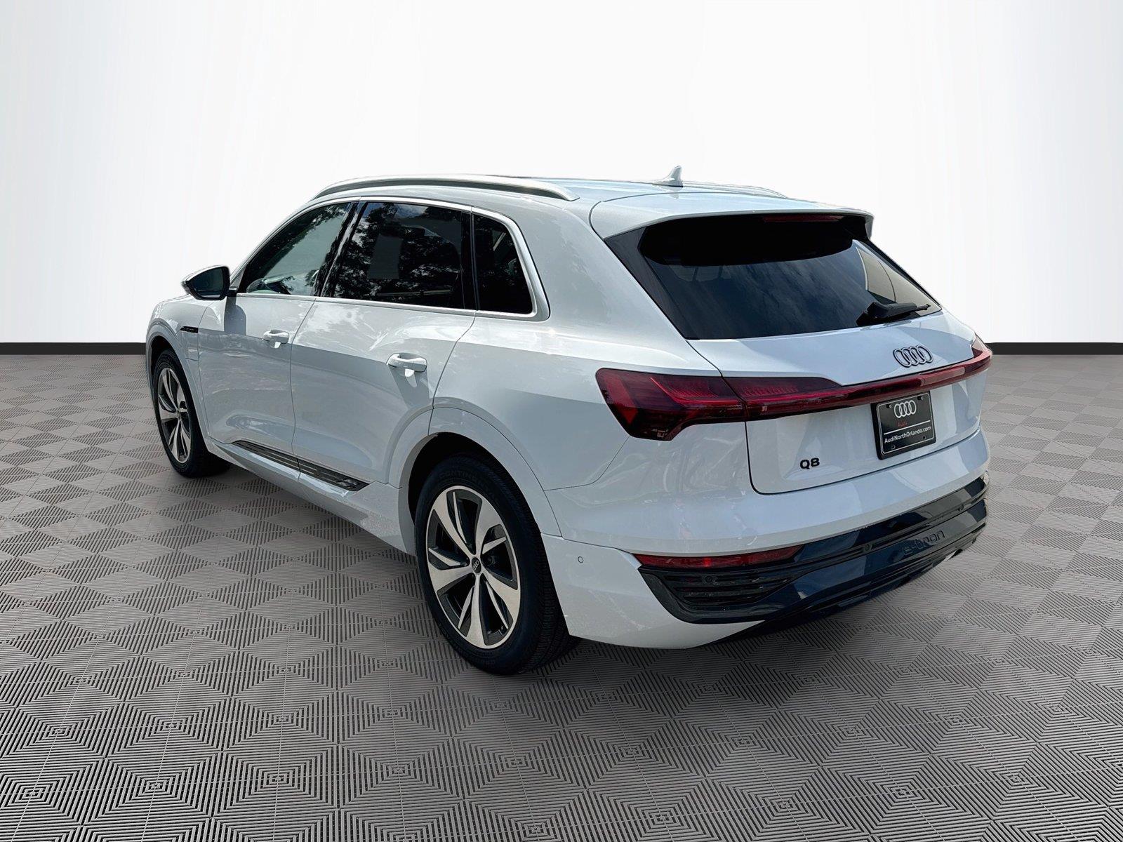 2024 Audi Q8 e-tron Premium Plus