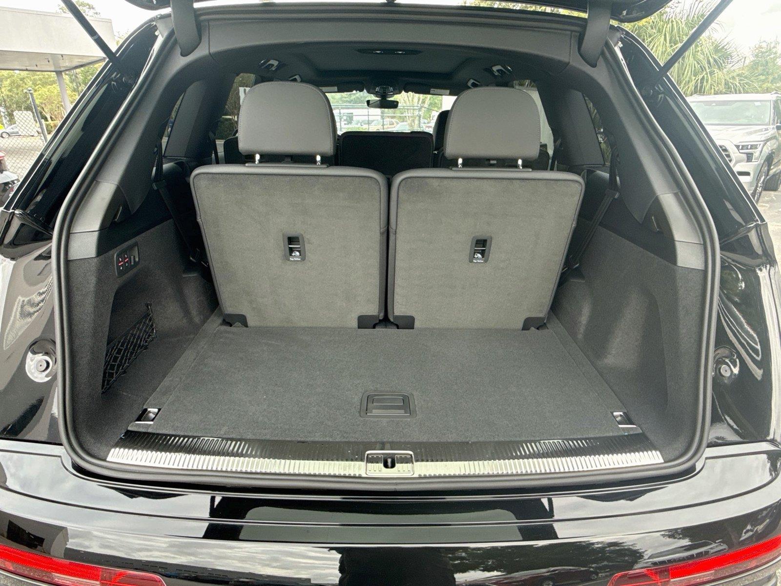 2026 Audi Q7 Premium