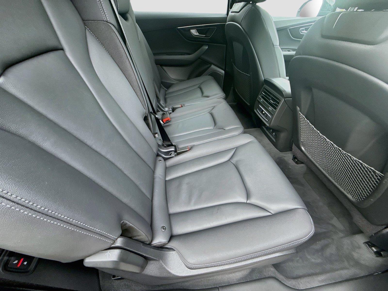 2026 Audi Q7 Premium