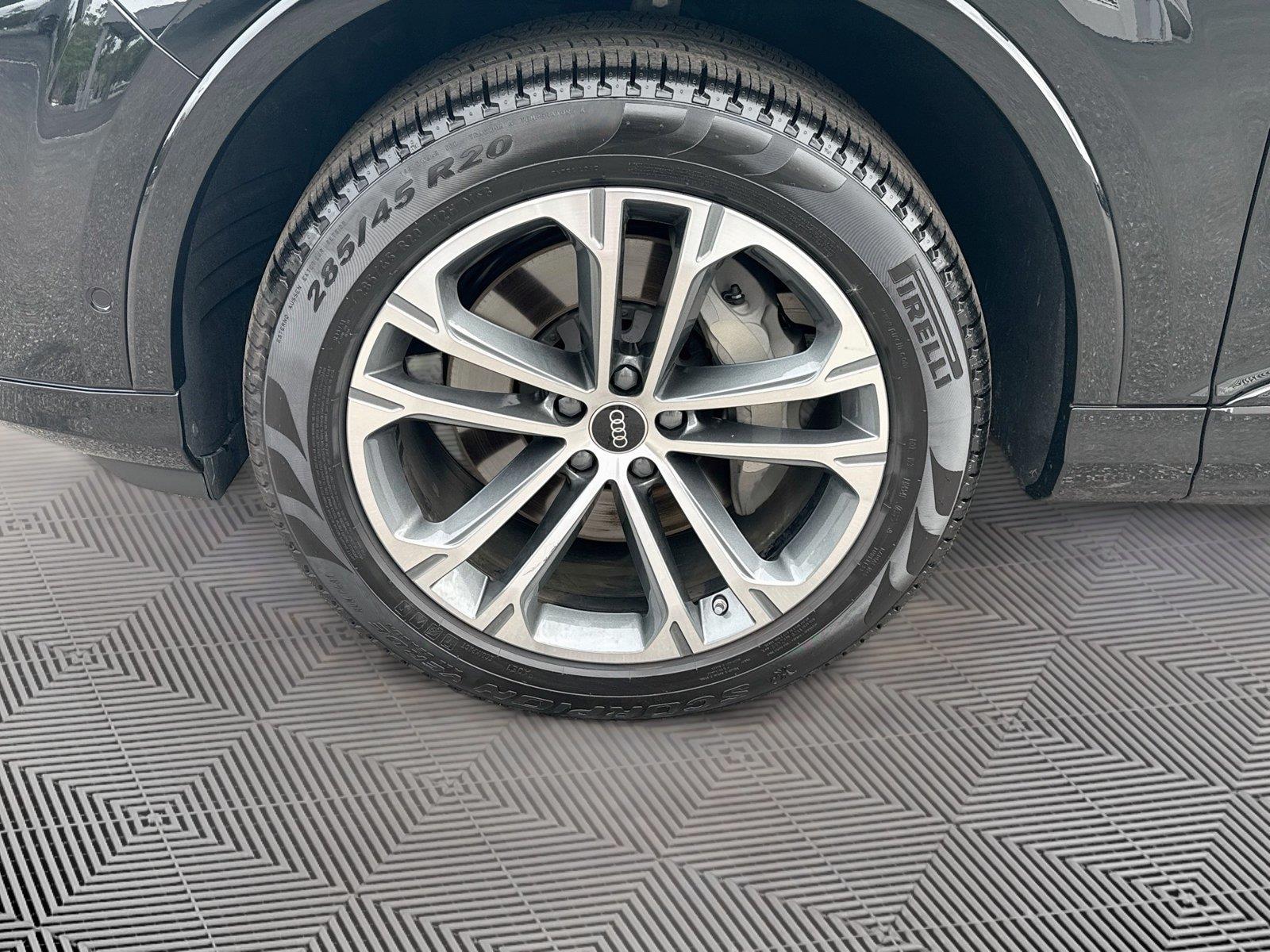 2026 Audi Q7 Premium