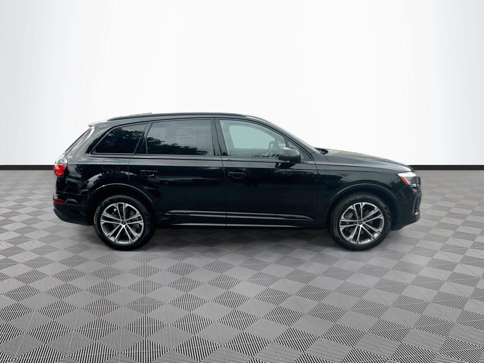 2026 Audi Q7 Premium