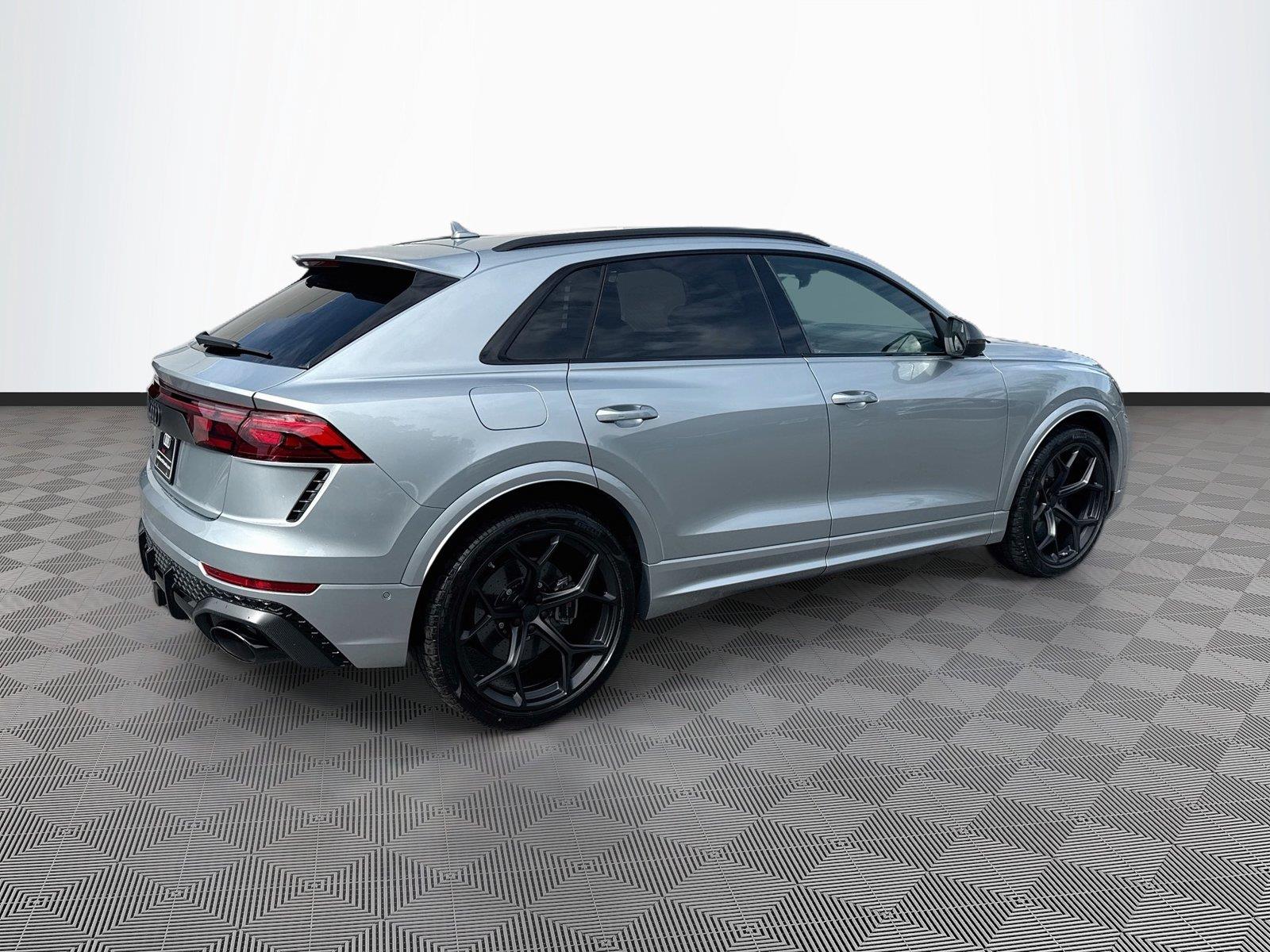 2027 Audi RS Q8 performance