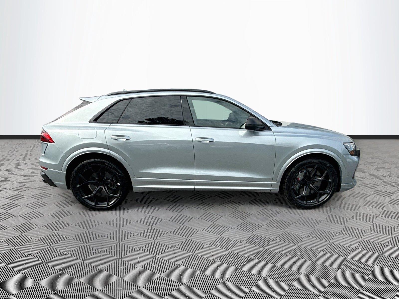 2027 Audi RS Q8 performance