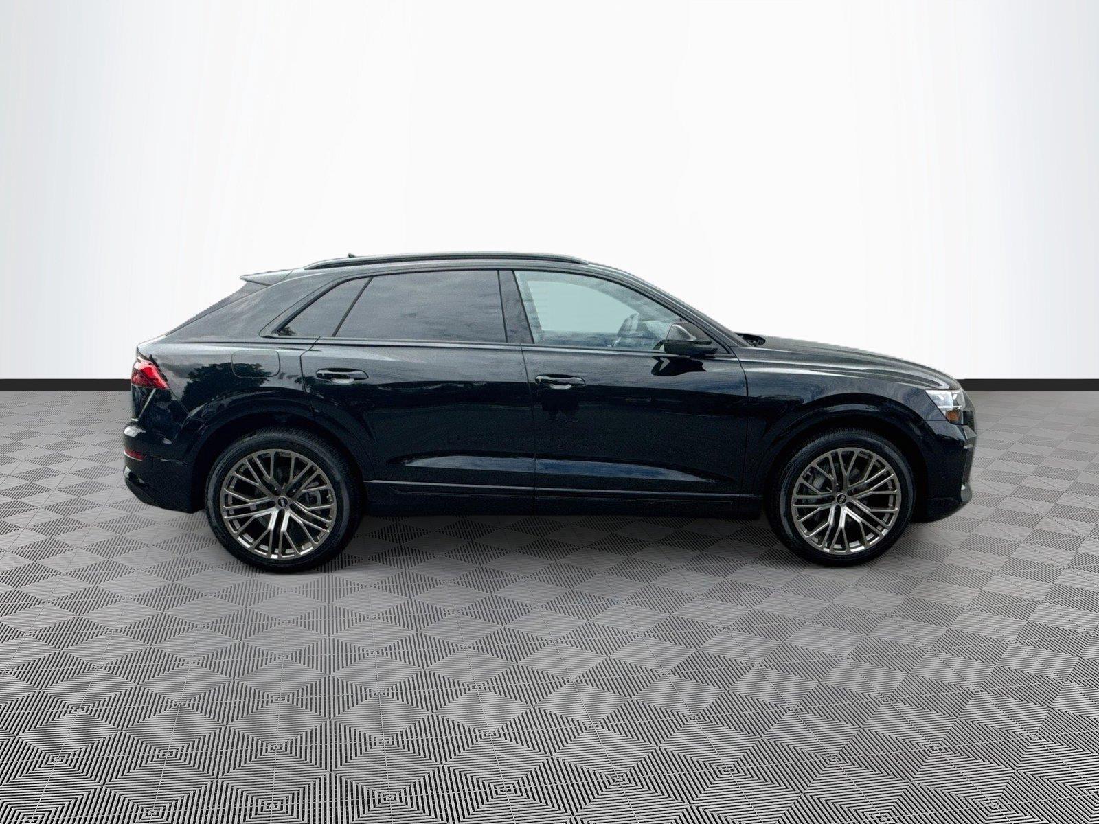 2027 Audi Q8 Premium Plus