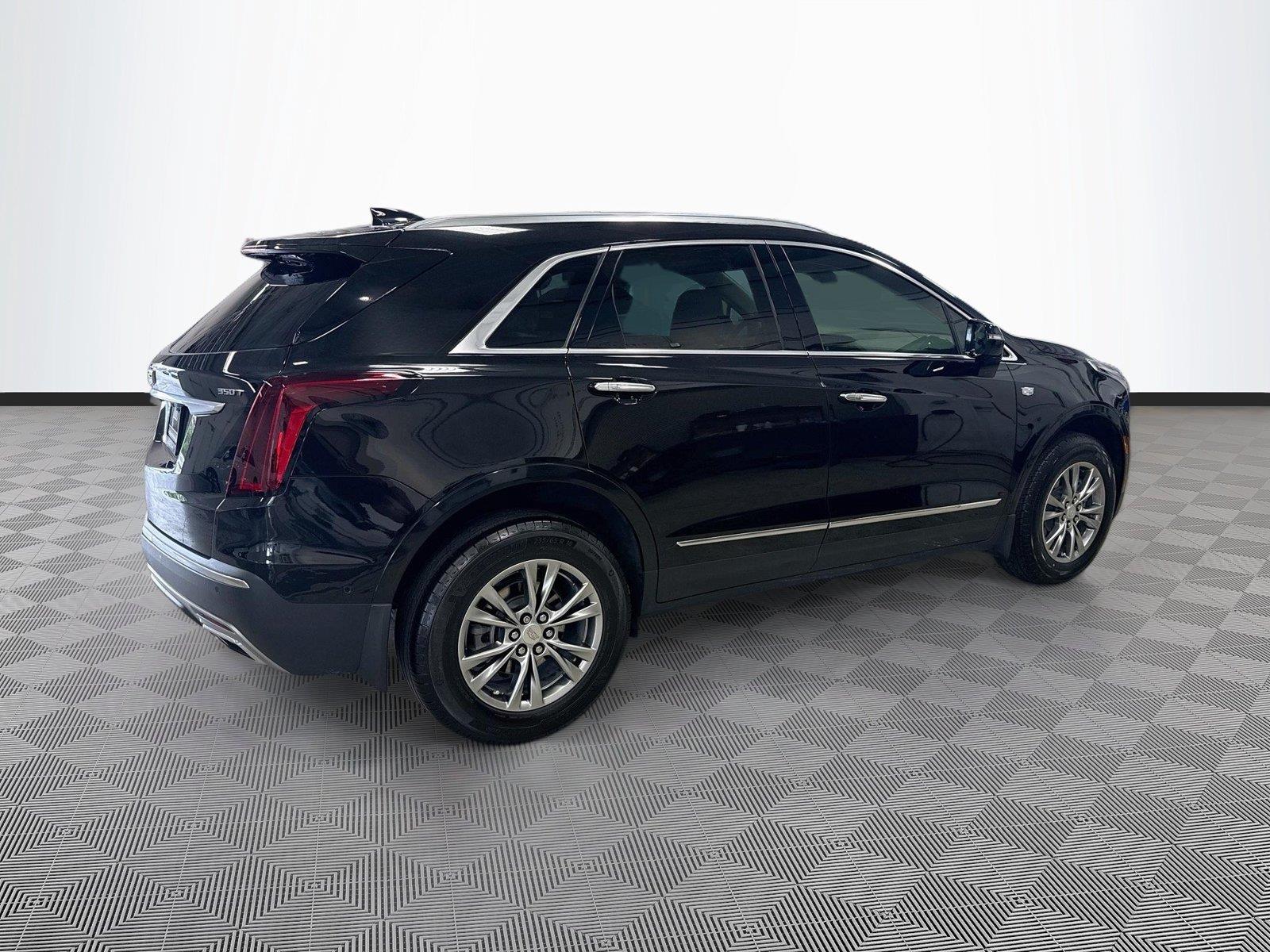 2023 Cadillac XT5 FWD Premium Luxury