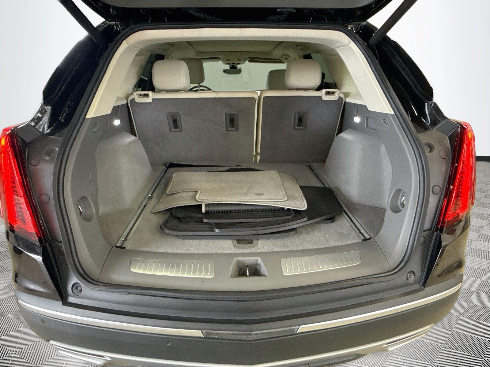 2023 Cadillac XT5 FWD Premium Luxury