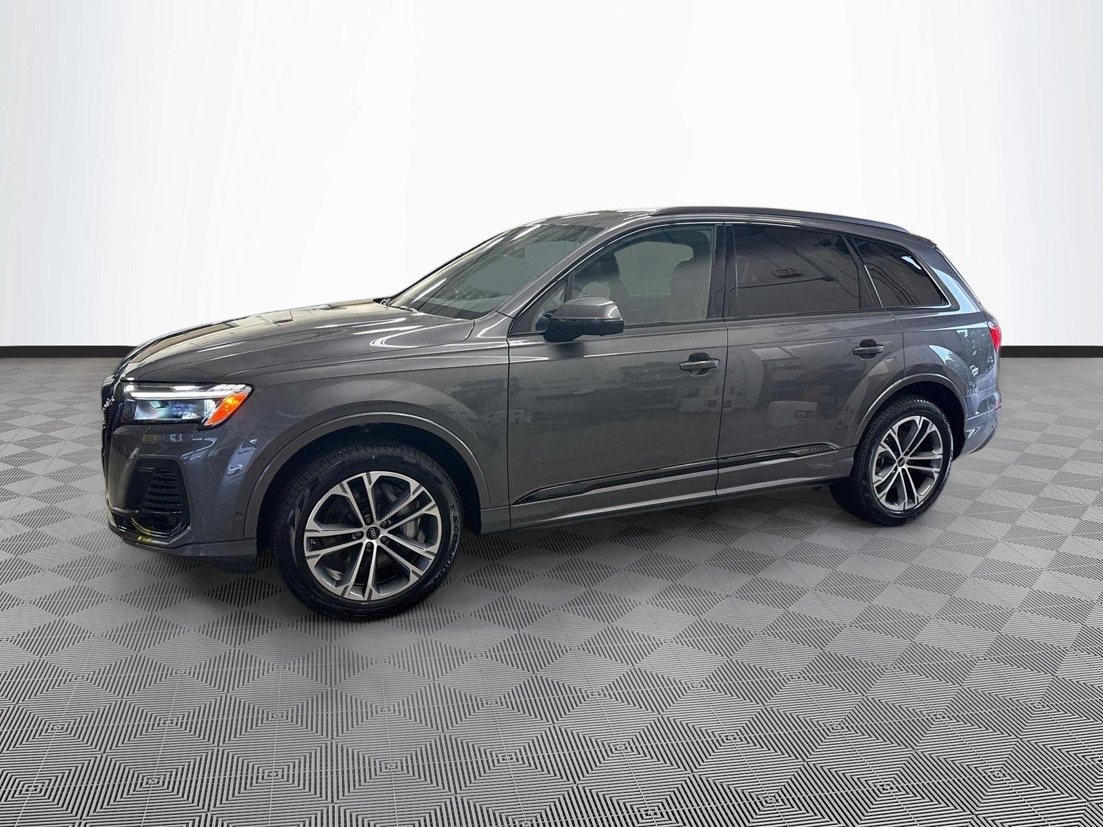 2026 Audi Q7 Premium Plus