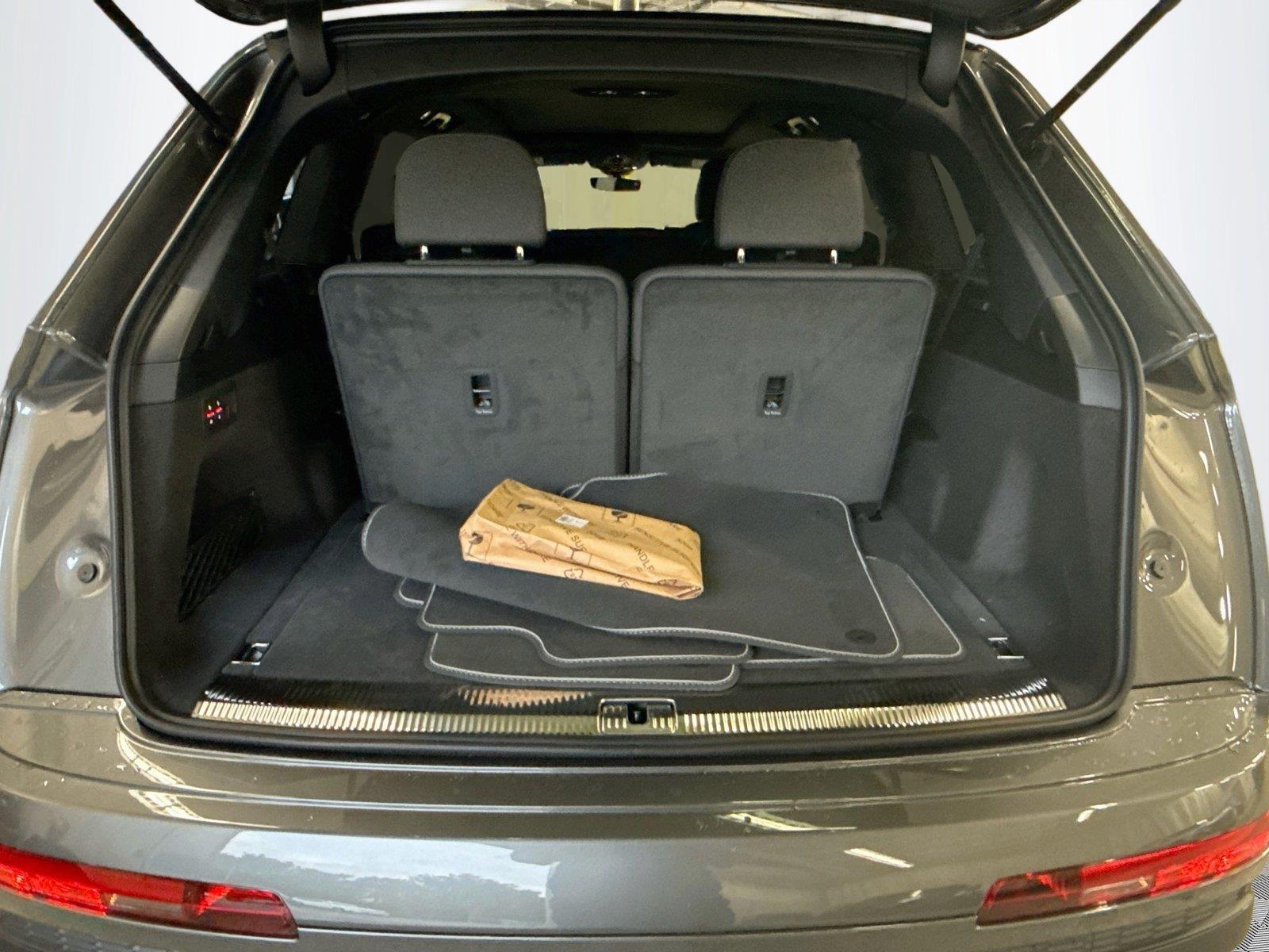 2026 Audi Q7 Premium Plus