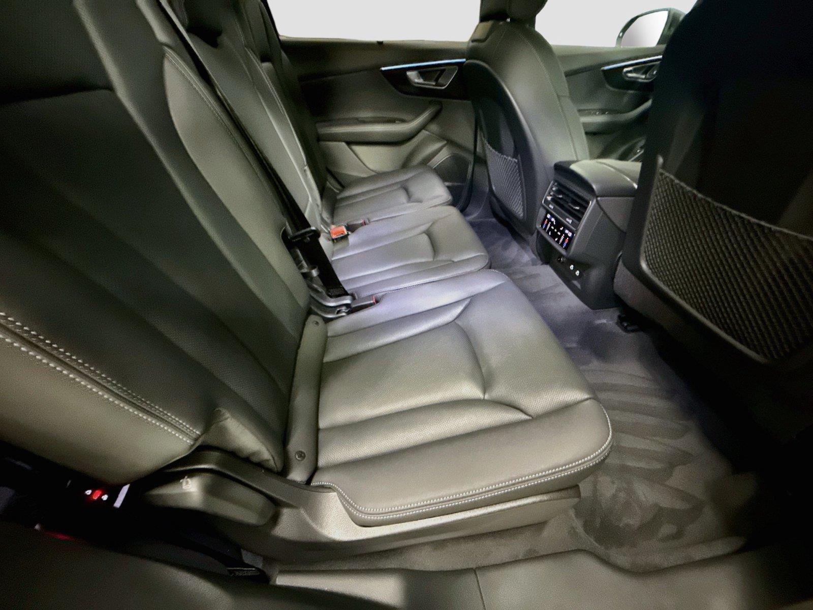 2026 Audi Q7 Premium Plus