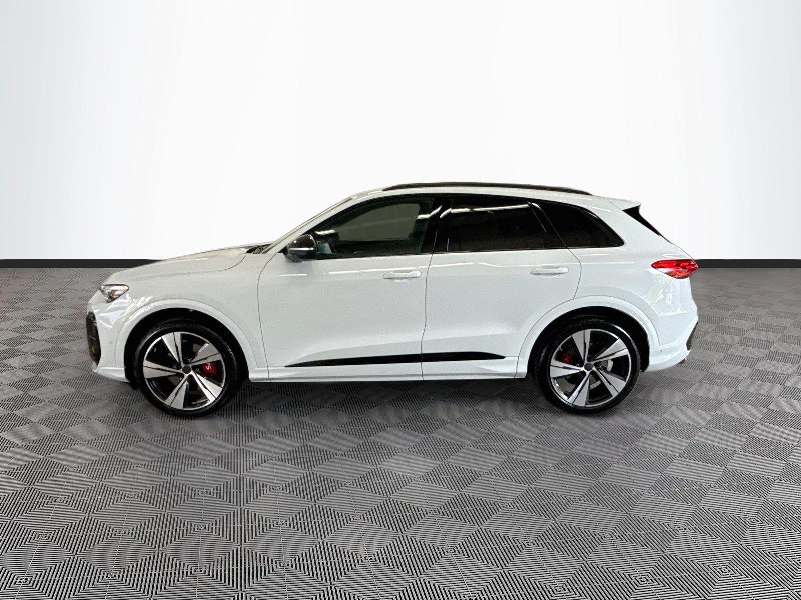 2026 Audi SQ5 Premium Plus