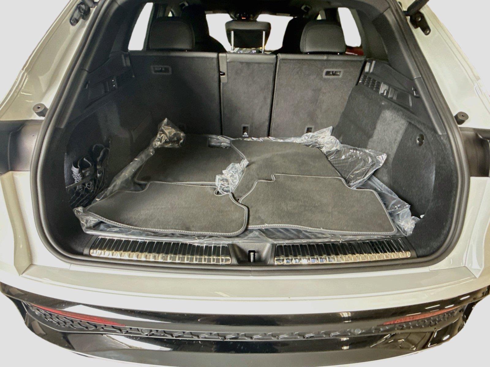 2026 Audi SQ5 Premium Plus