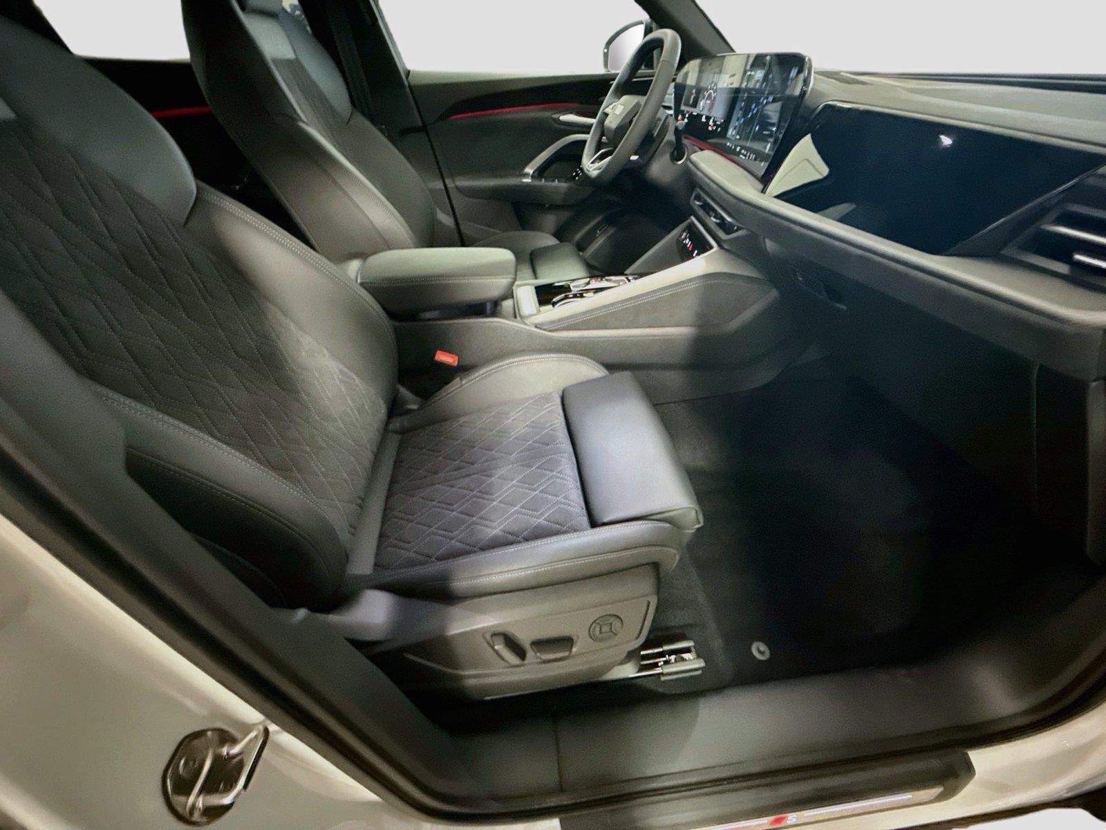 2026 Audi SQ5 Premium Plus