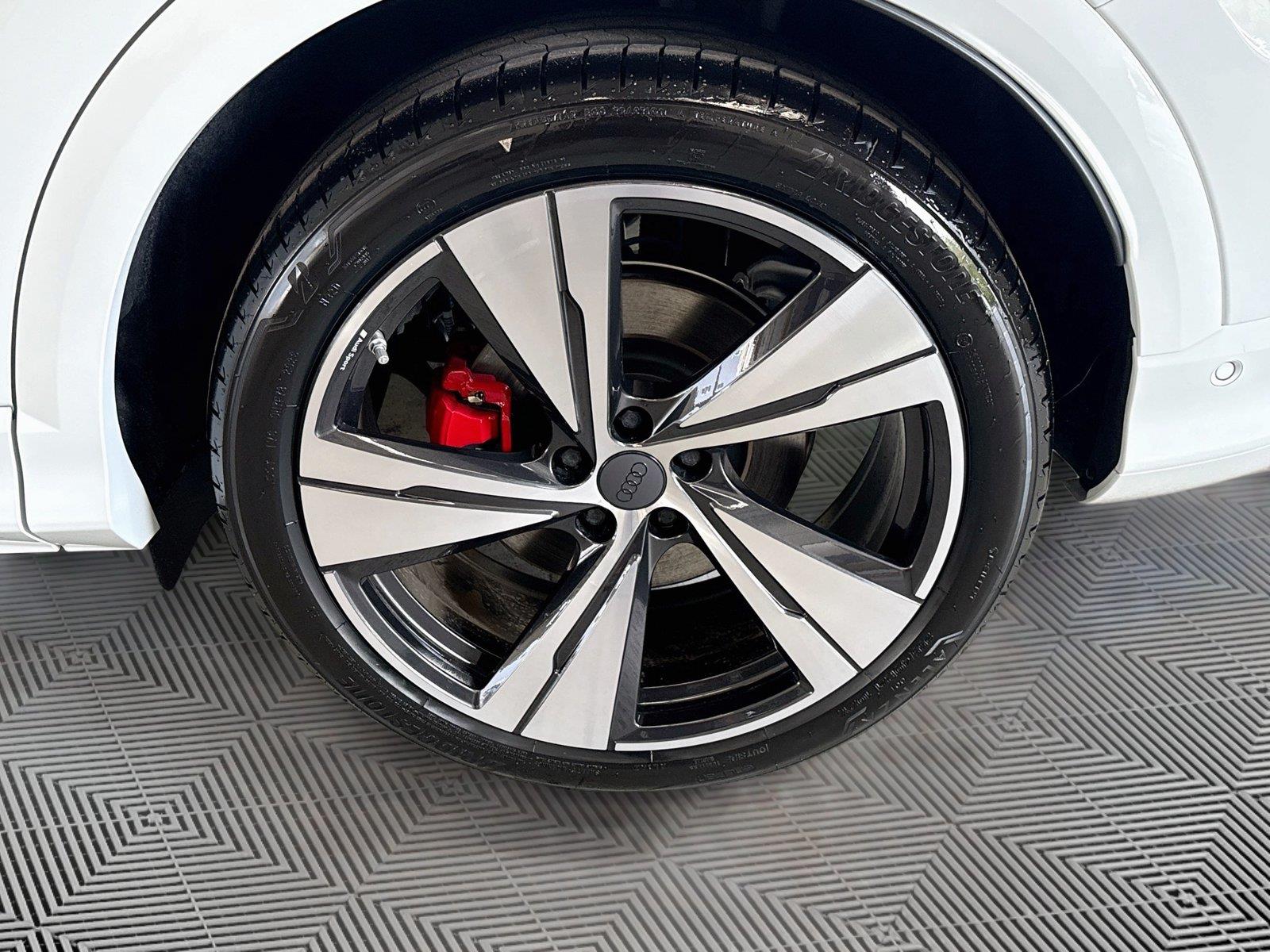2026 Audi SQ5 Premium Plus