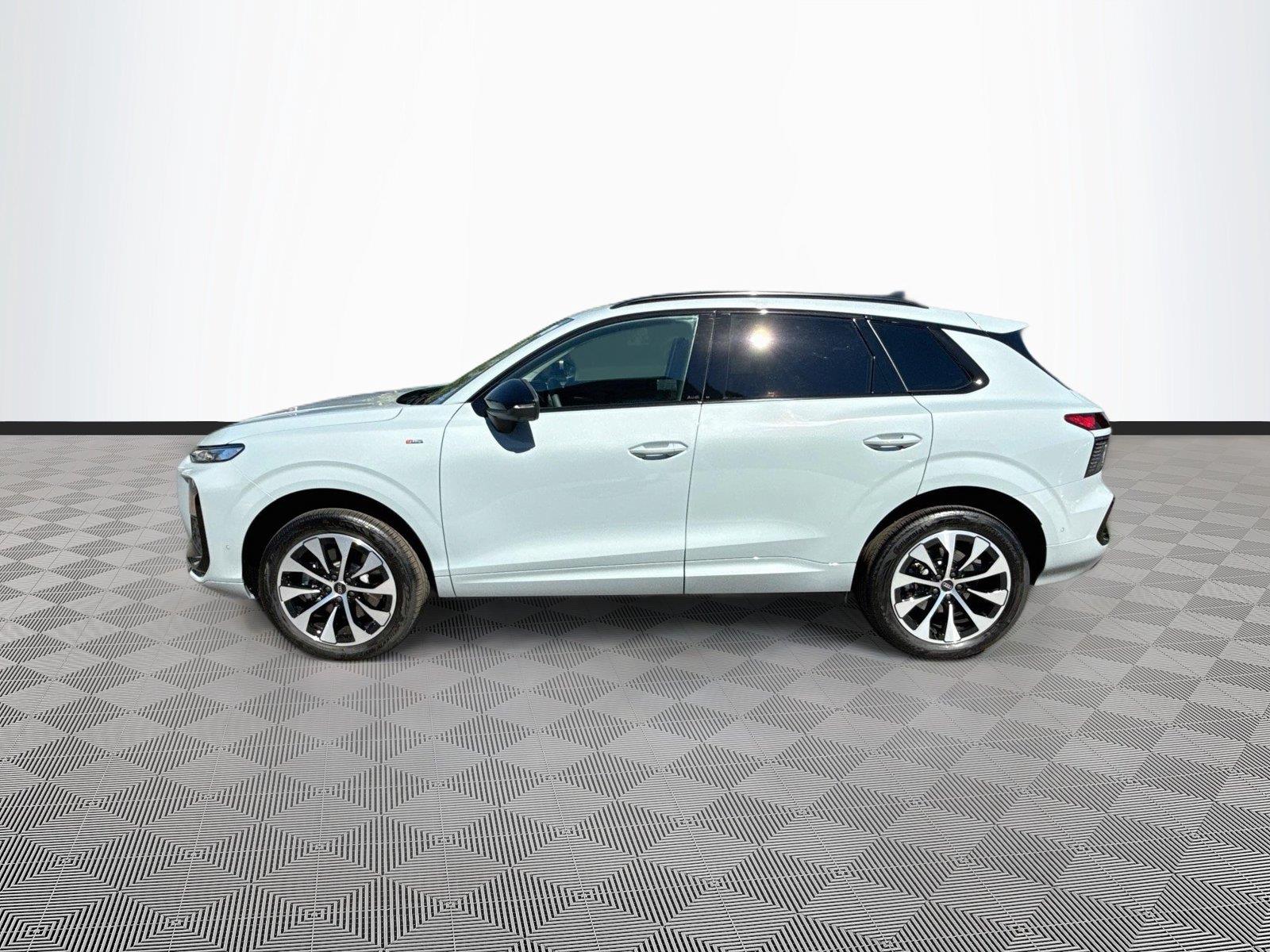 2026 Audi Q3 S line