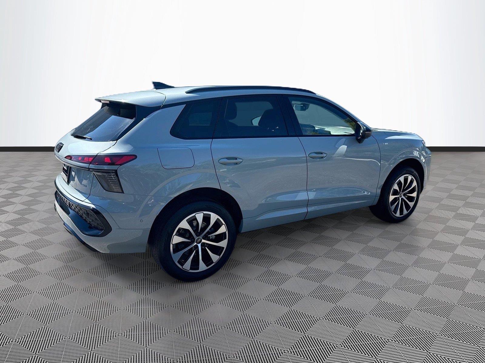 2026 Audi Q3 S line