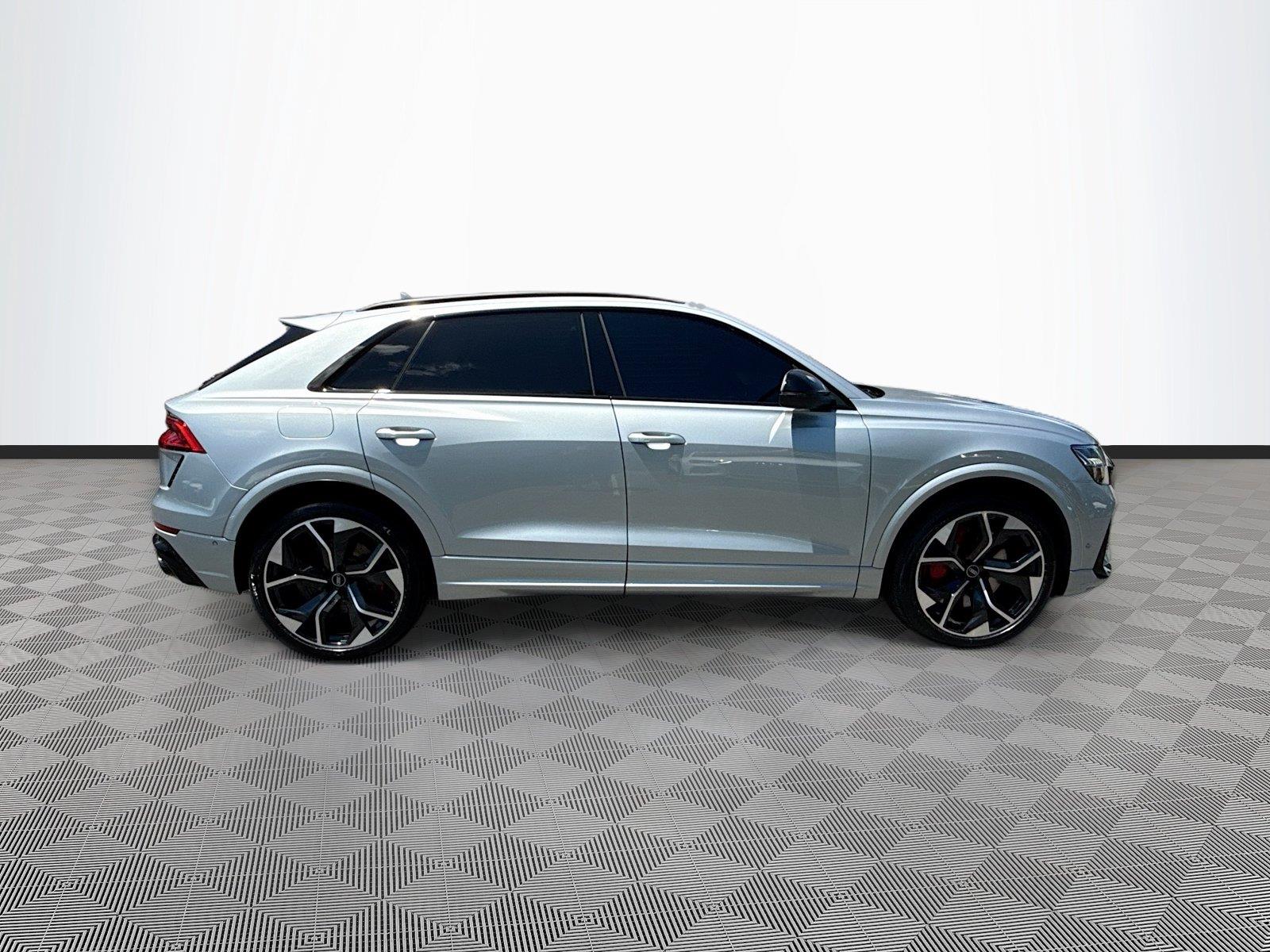 2023 Audi RS Q8