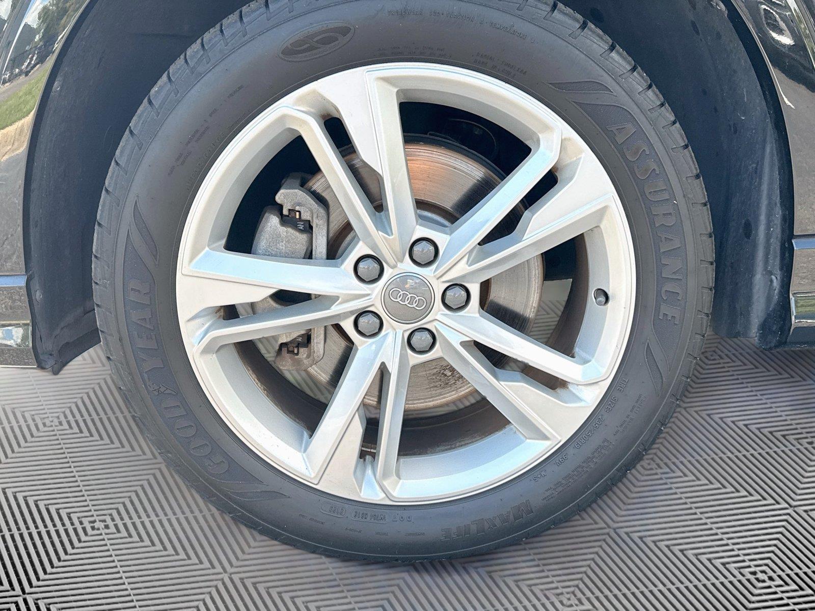 2019 Audi Q3 S line Premium Plus